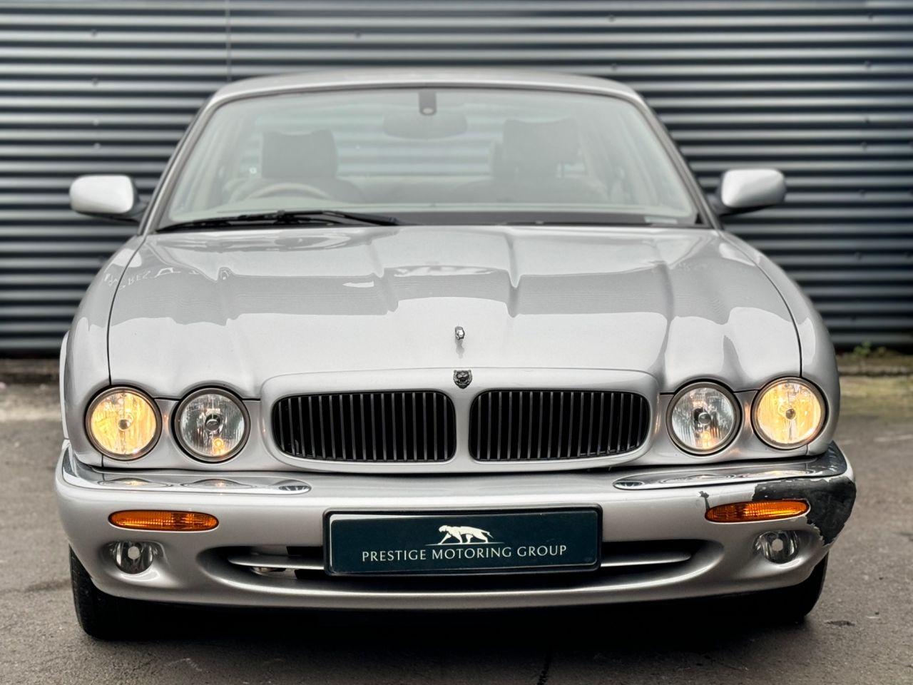 Jaguar XJ view 6