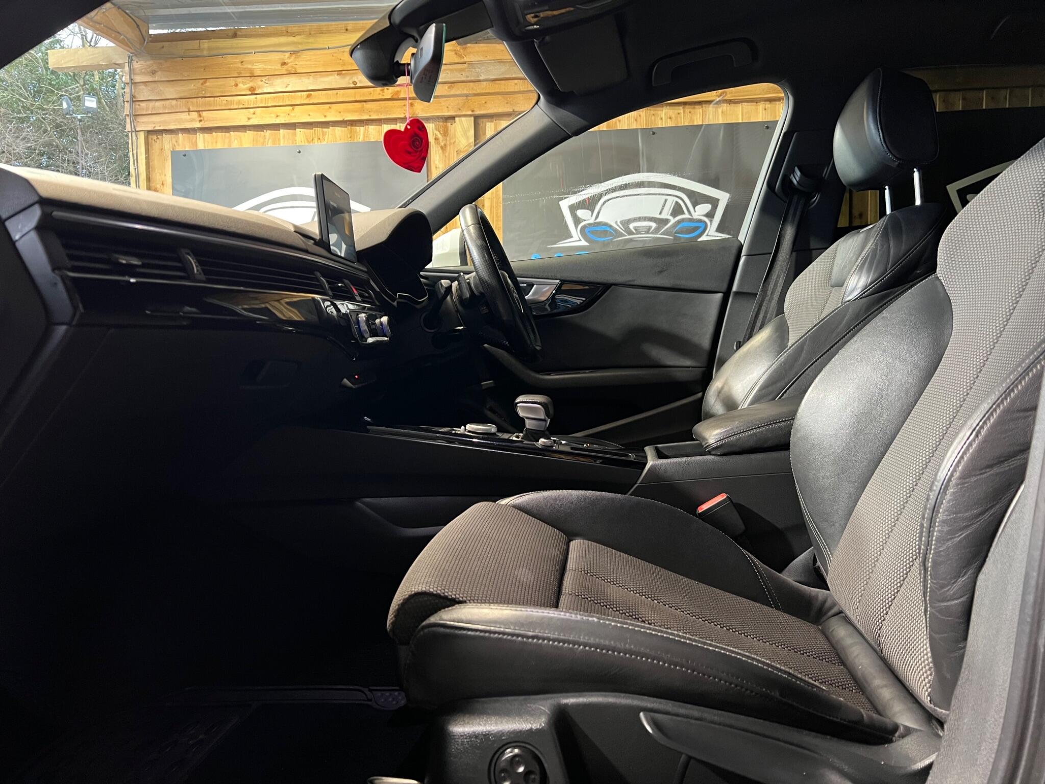Audi A4 view 35