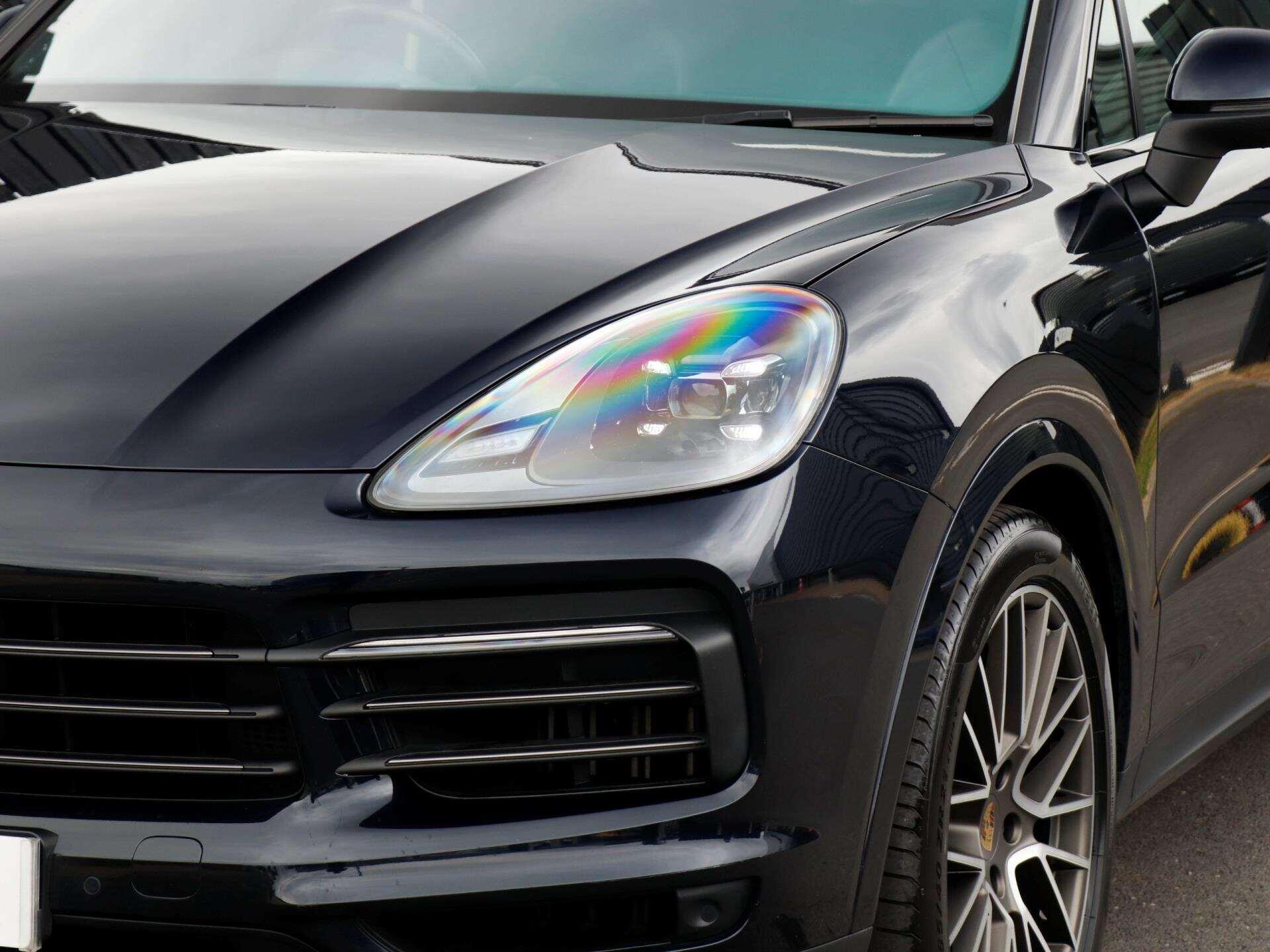 Porsche Cayenne view 34
