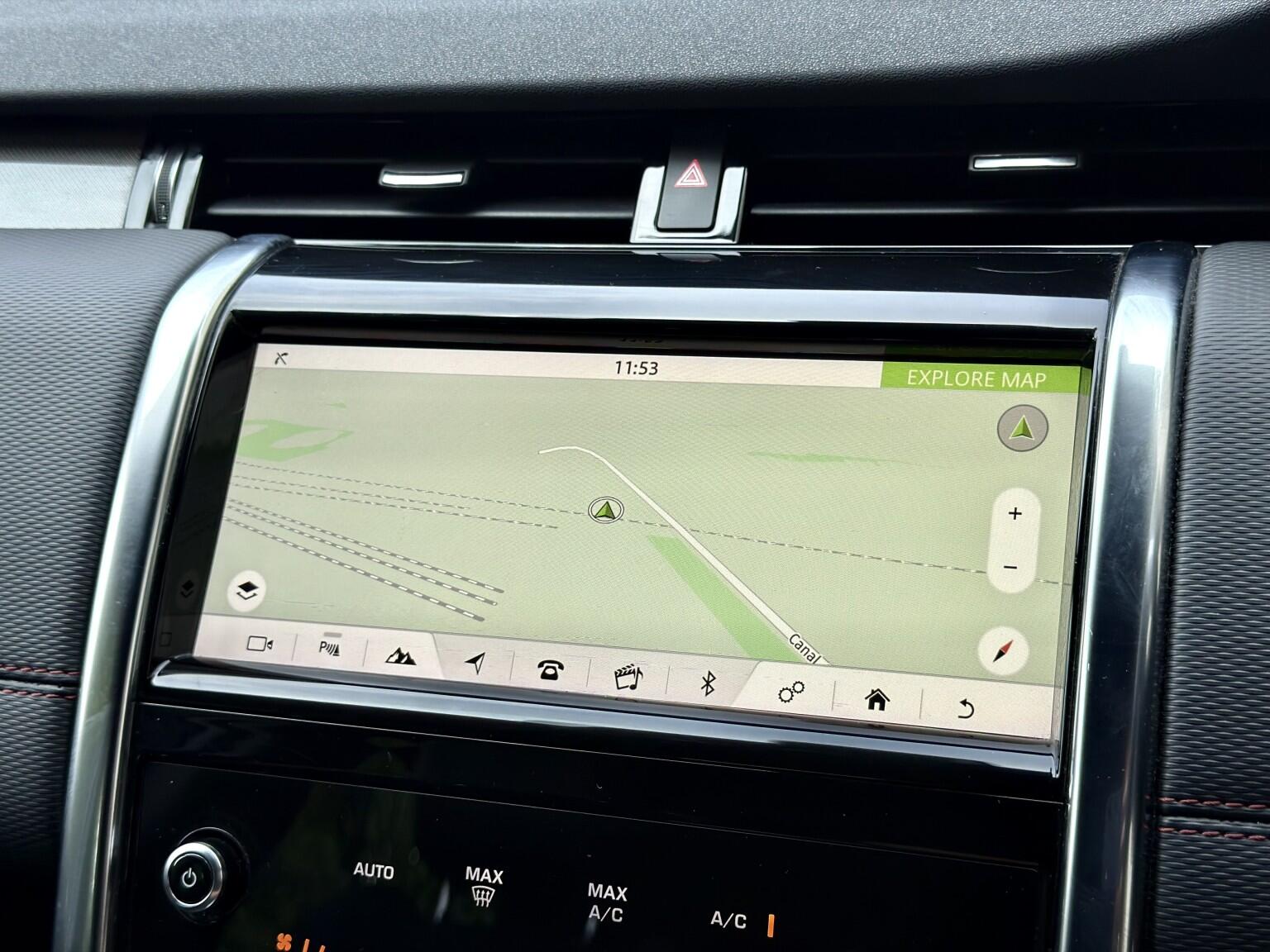Land Rover Discovery Sport view 16