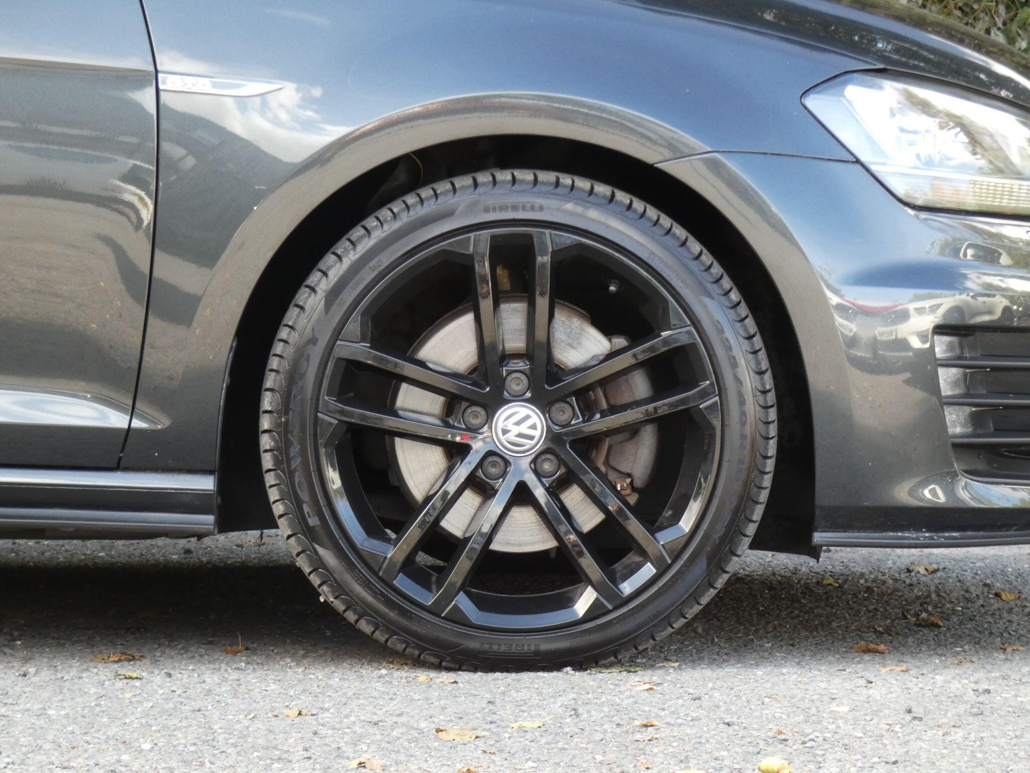 Volkswagen Golf view 37