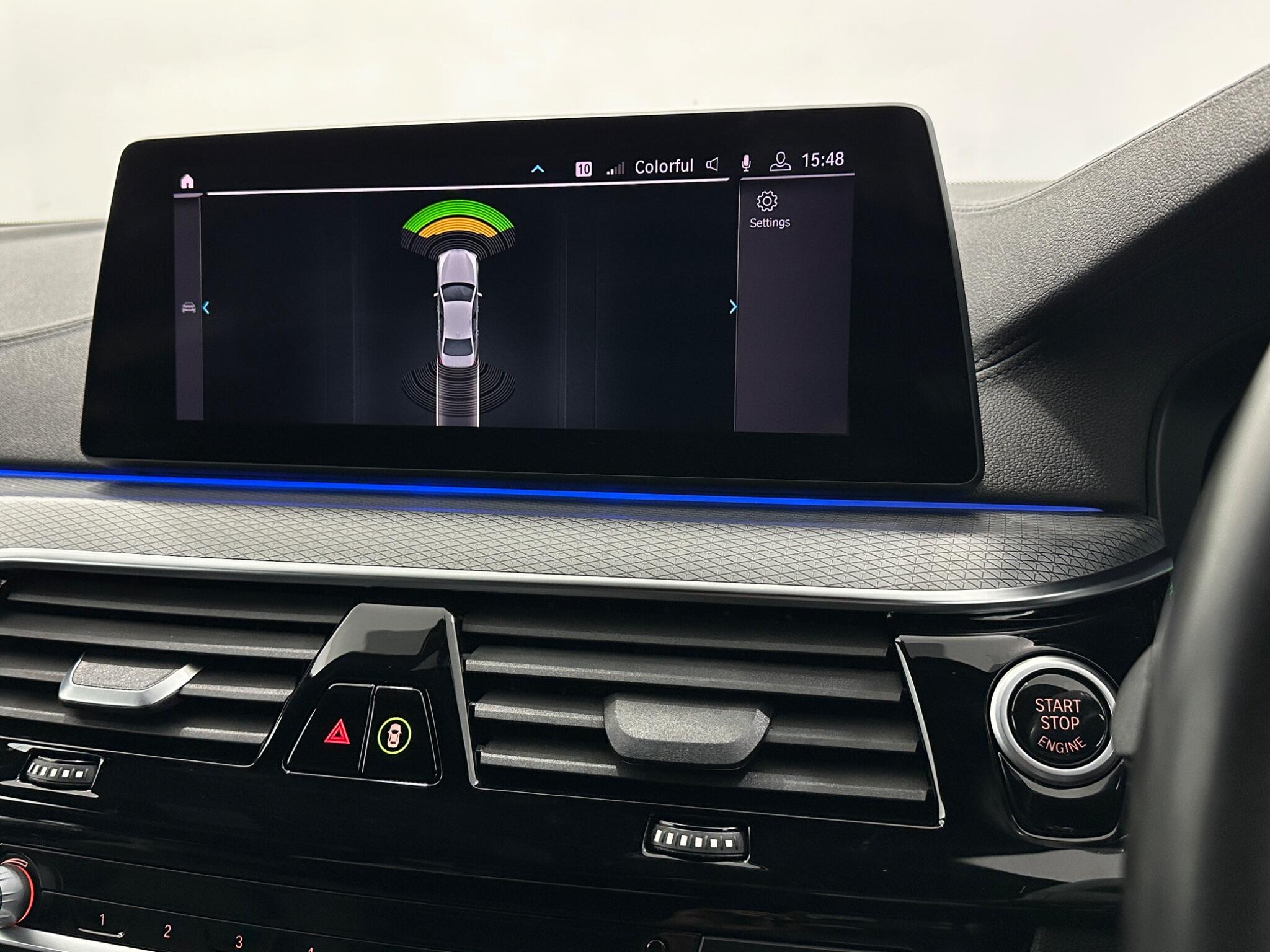 BMW 5 Series view 24