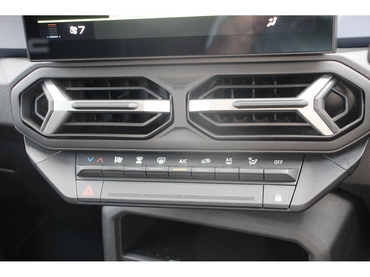 Dacia Duster view 23