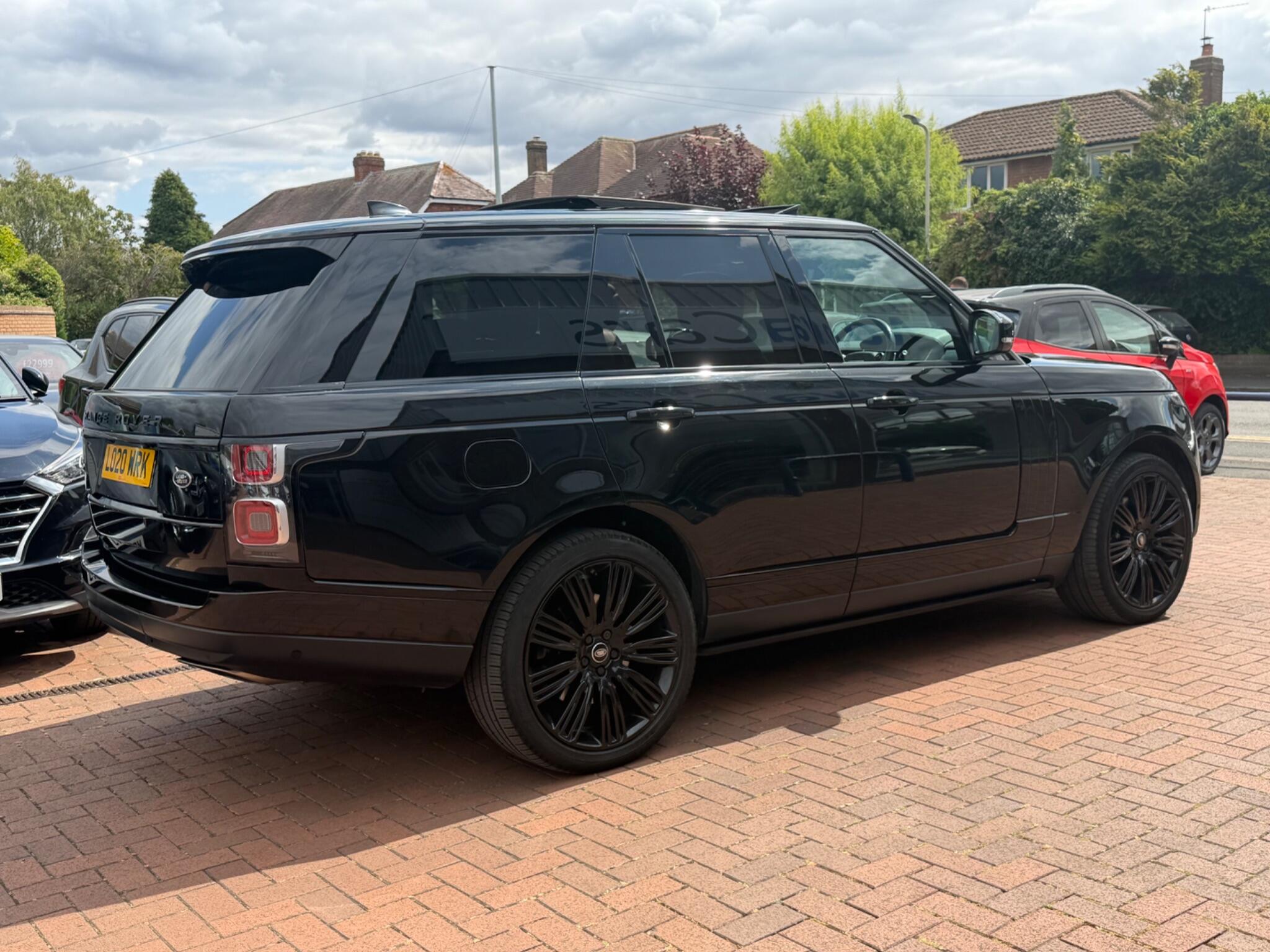 Land Rover Range Rover view 18