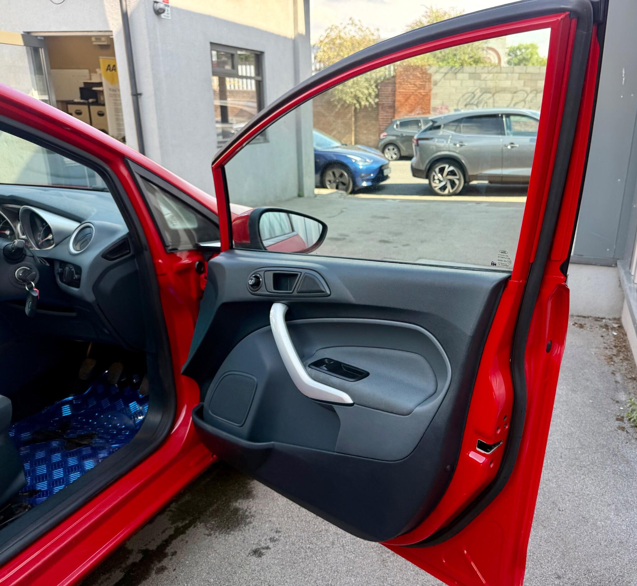 Ford Fiesta view 15