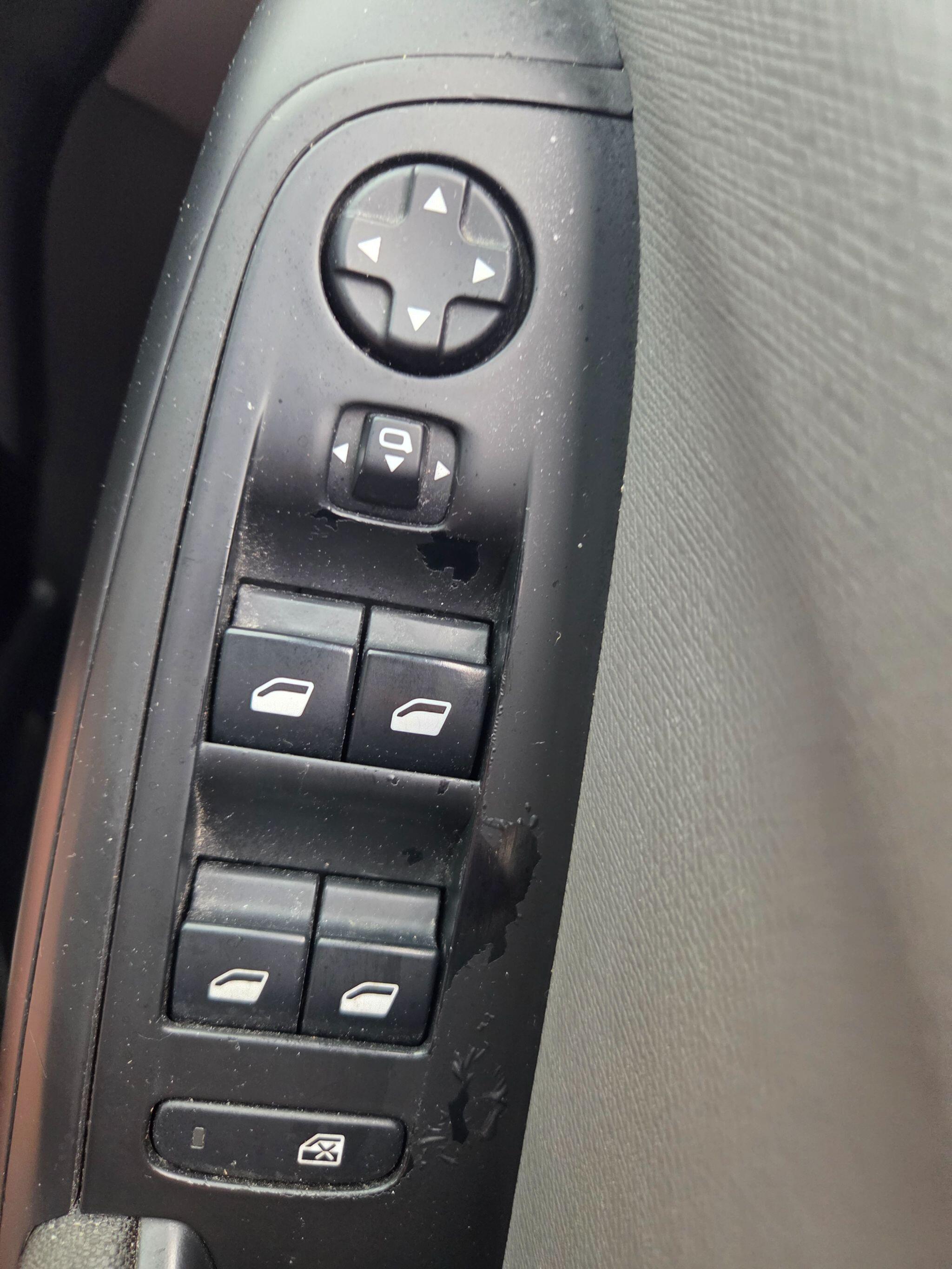 Citroen C4 Picasso view 13