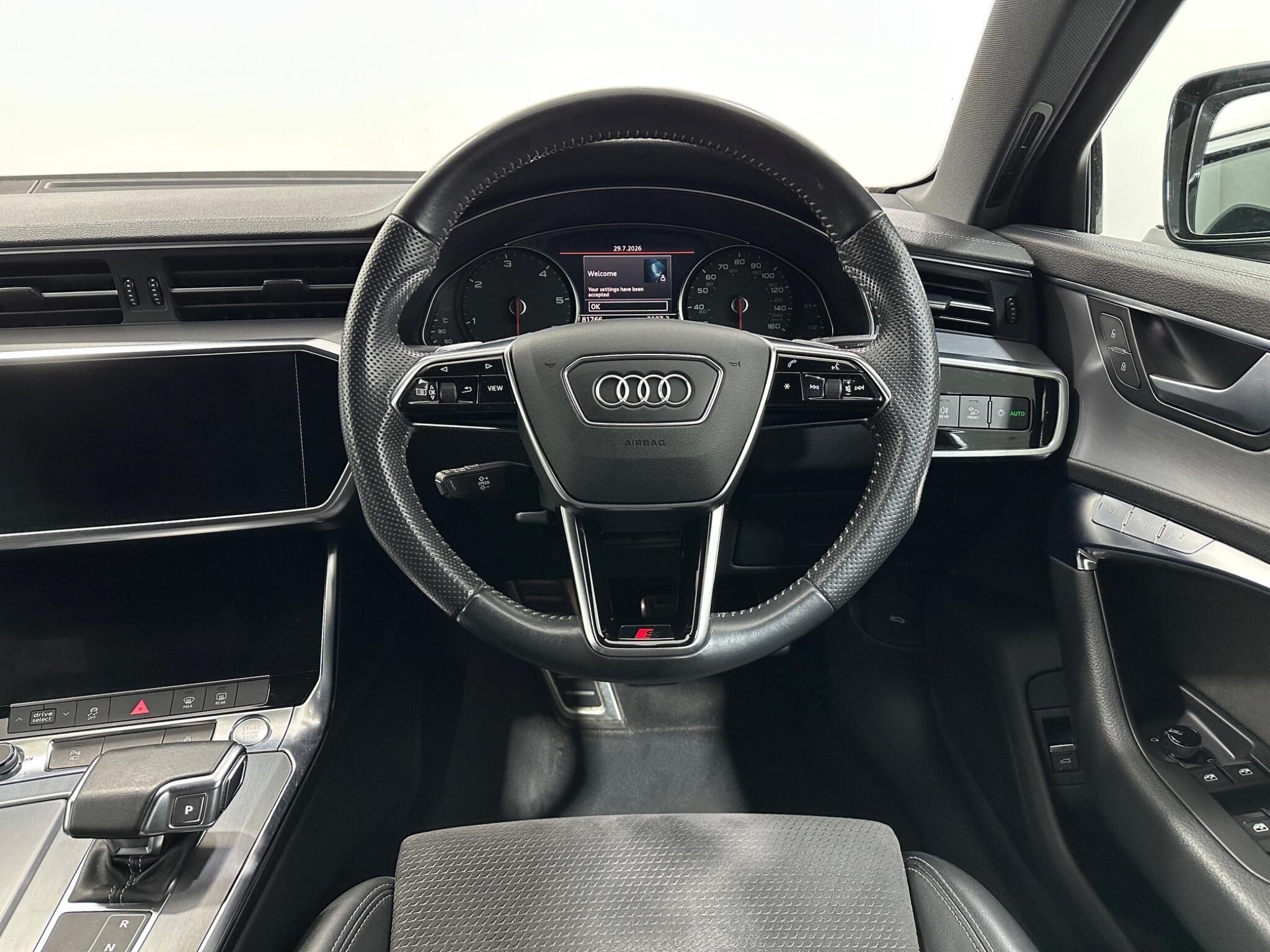 Audi A6 view 13