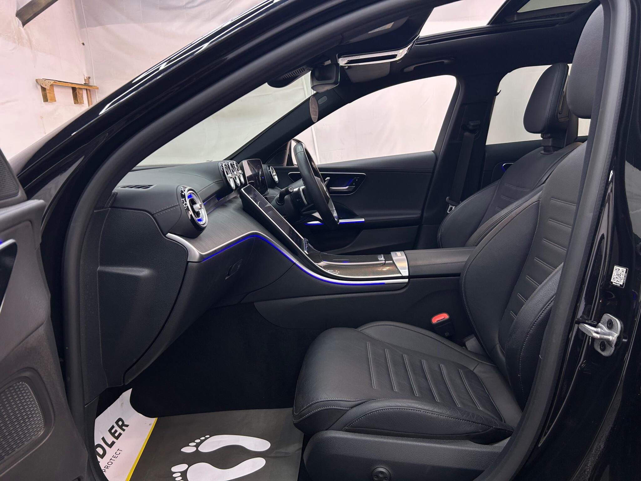 Mercedes-Benz C-Class view 54