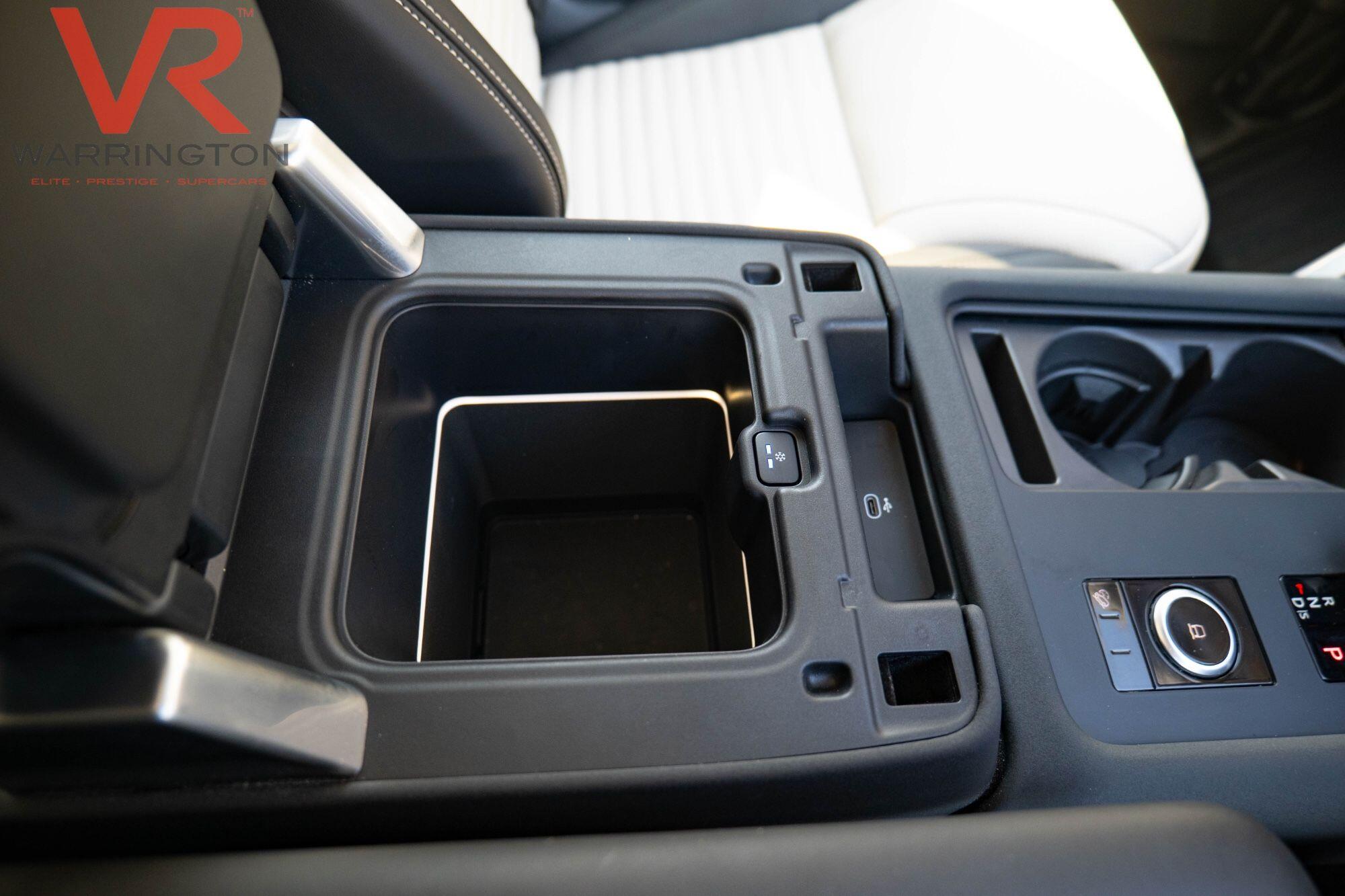 Land Rover Discovery 3 view 24