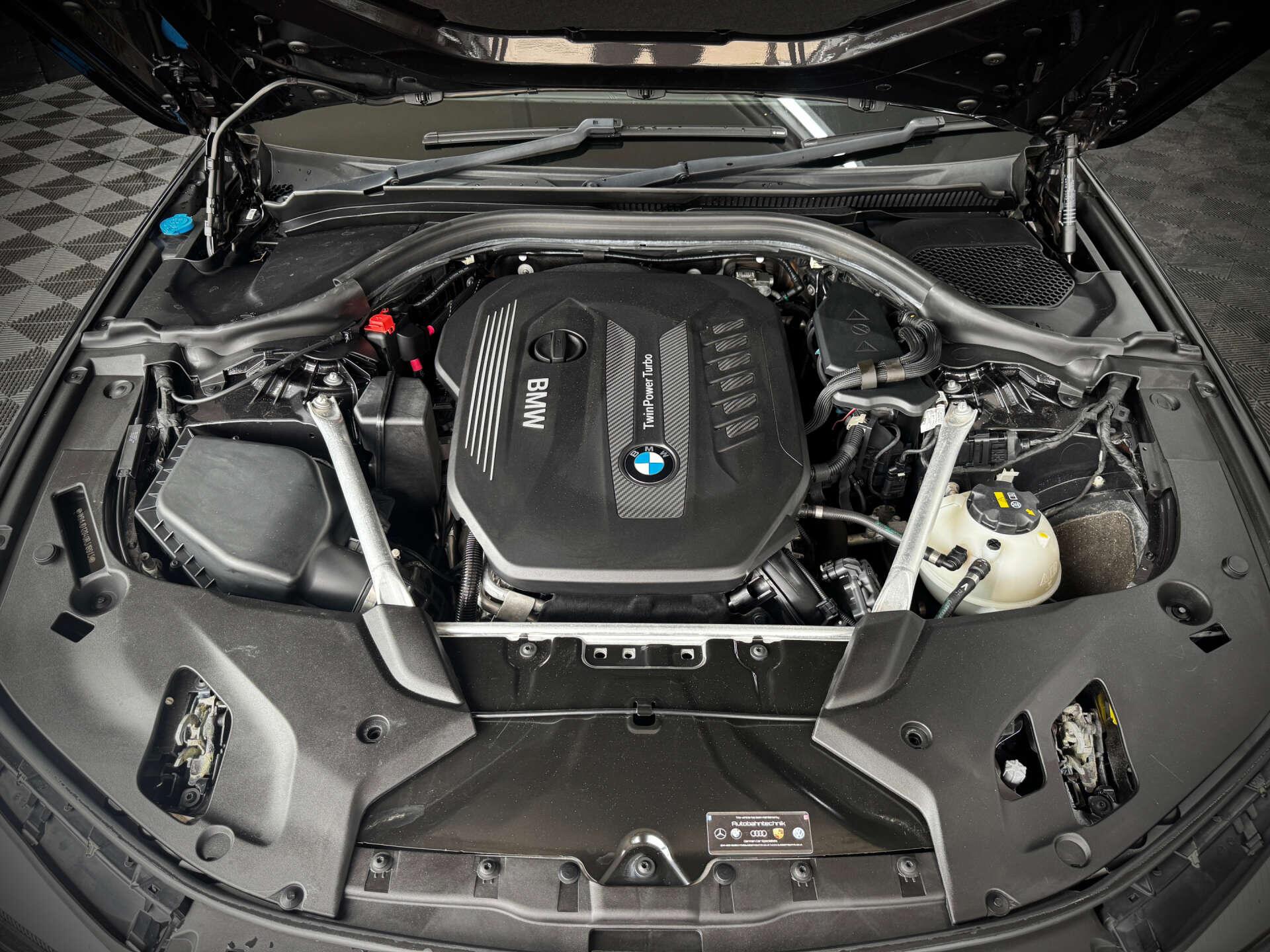 BMW 5 Series view 70