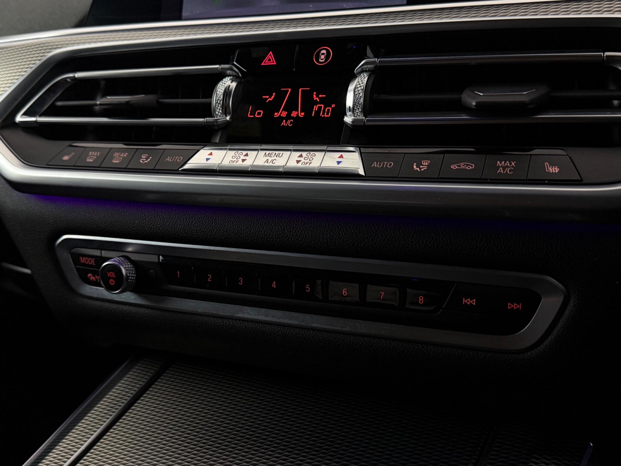 BMW X5 view 24