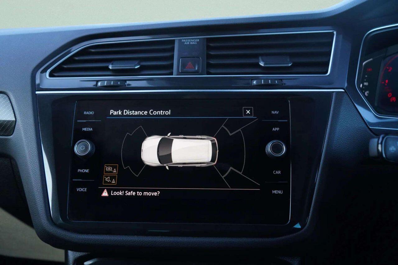 Volkswagen Tiguan view 22