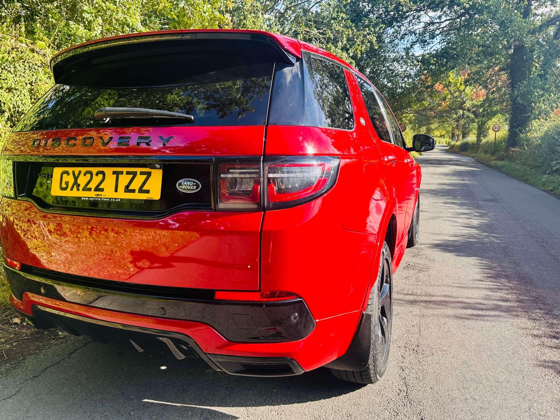 Land Rover Discovery Sport view 43