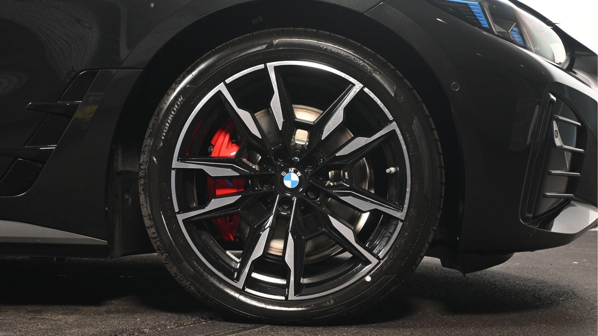 BMW I4 view 14