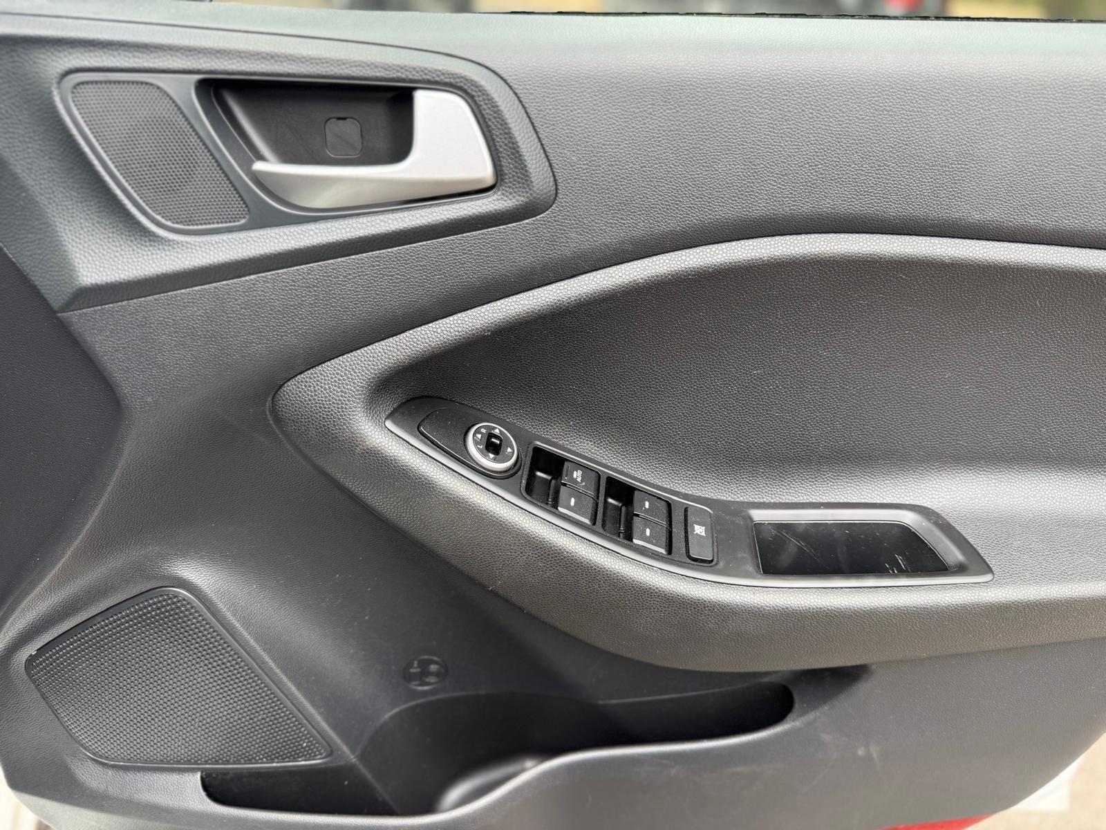 Hyundai i20 view 43