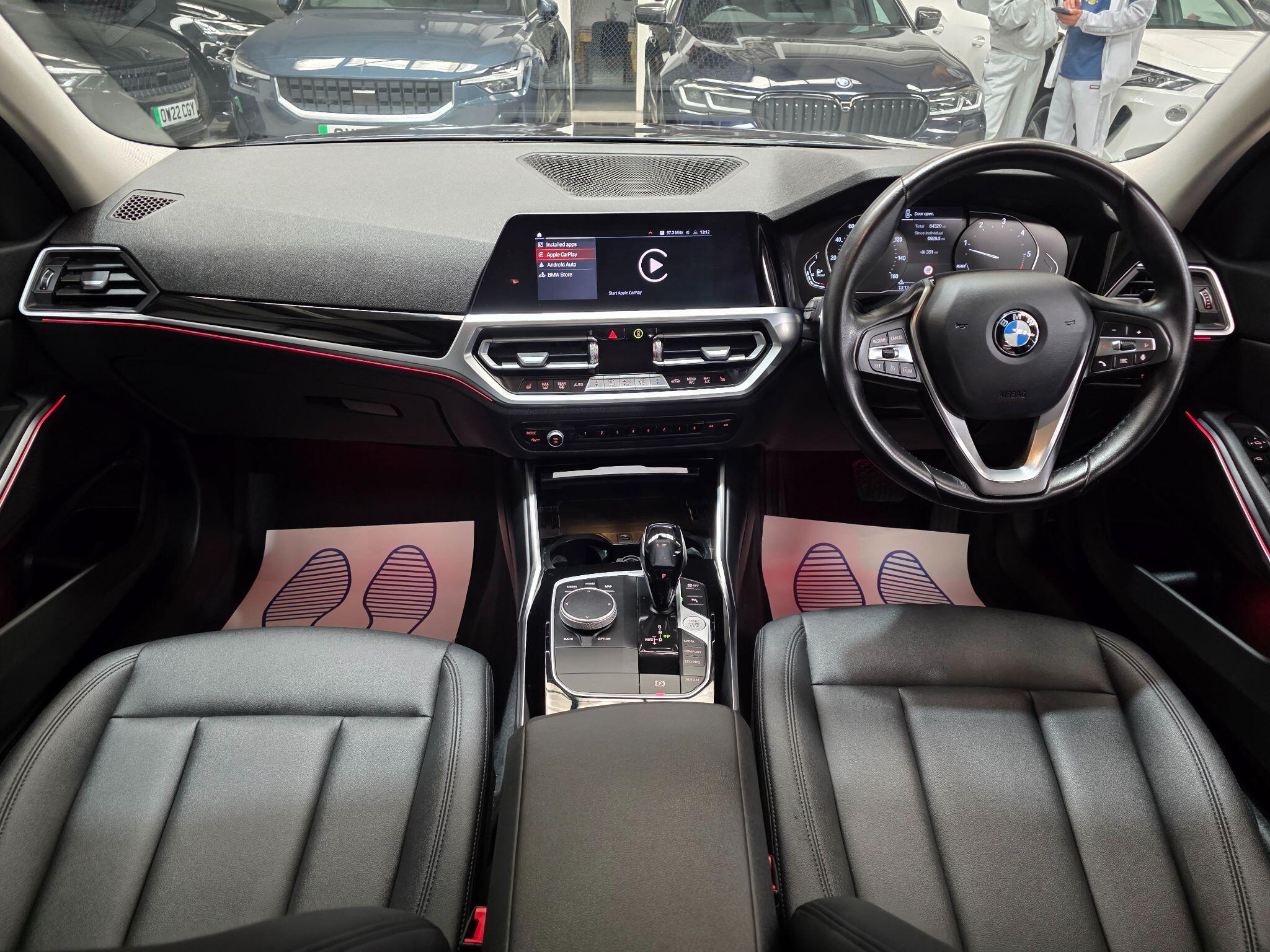 BMW 3 Series view 5