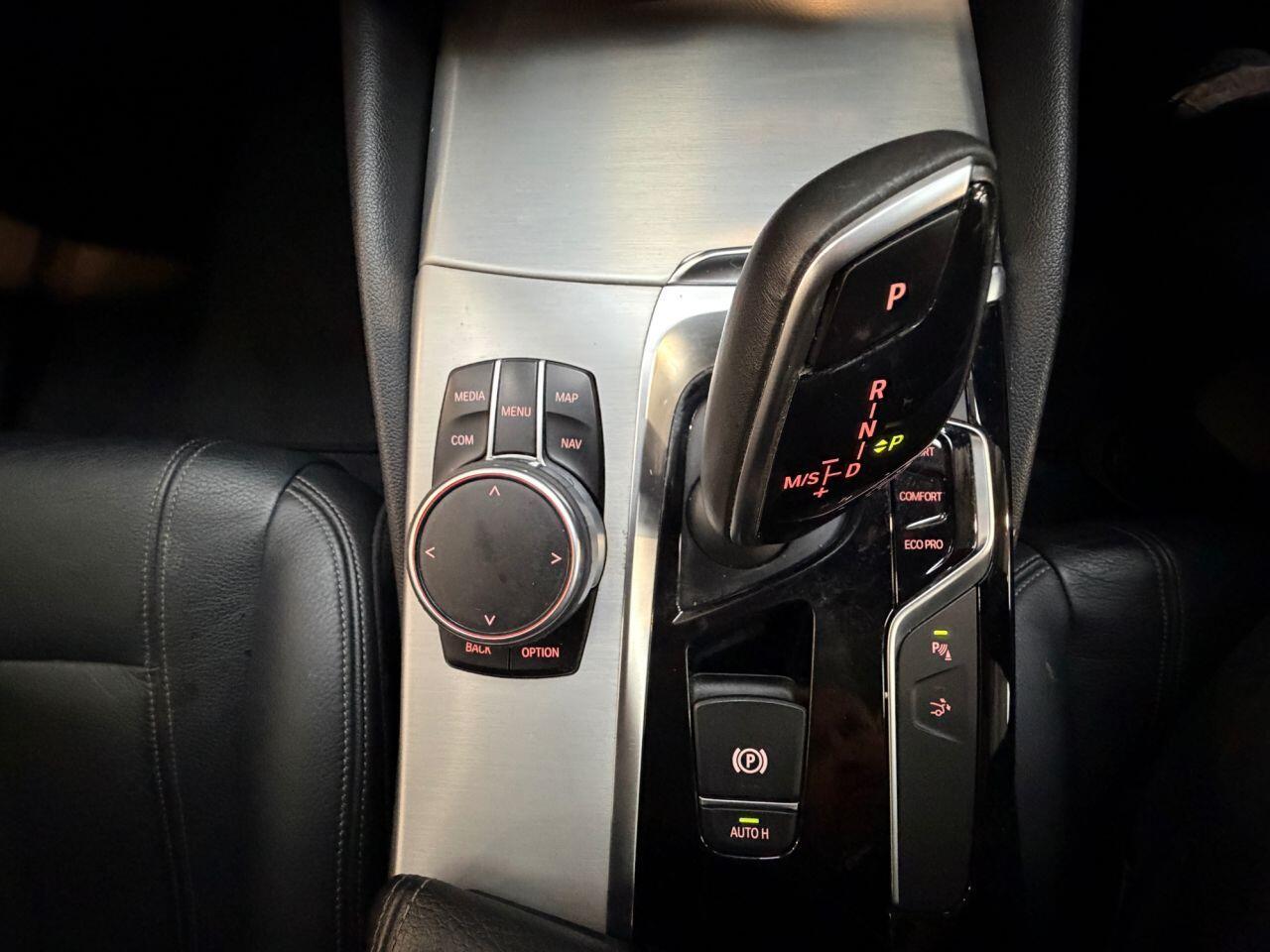 BMW 6 Series Gran Turismo view 27