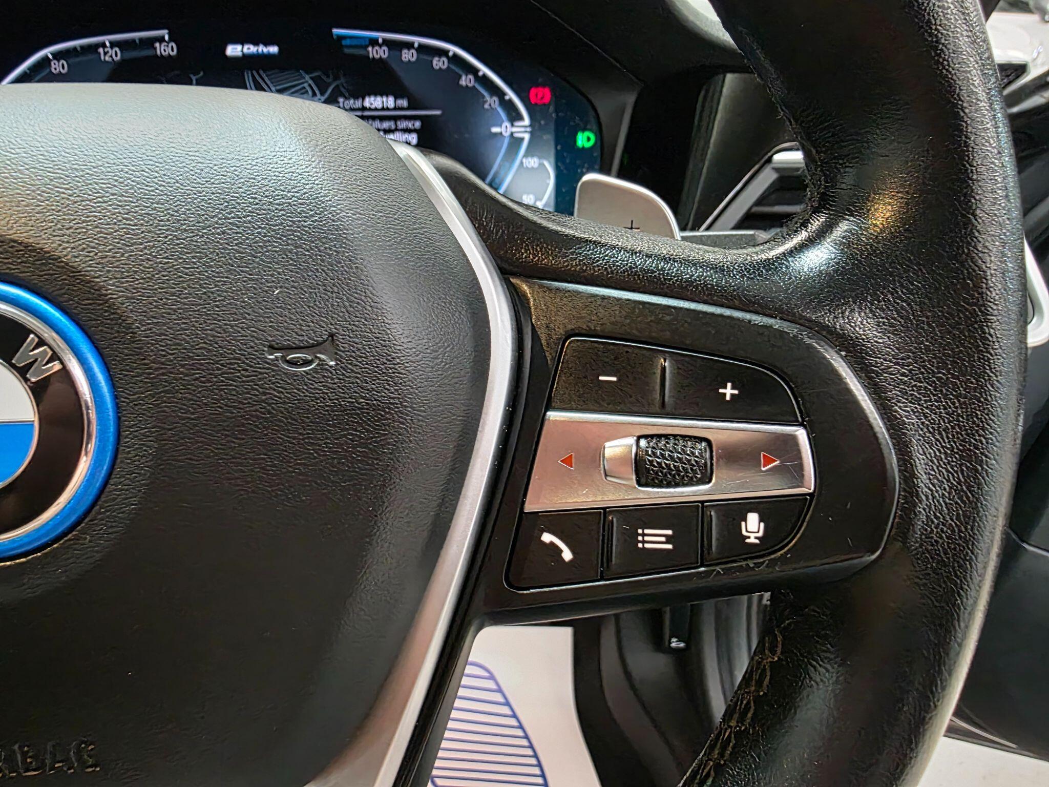 BMW 3 Series view 19