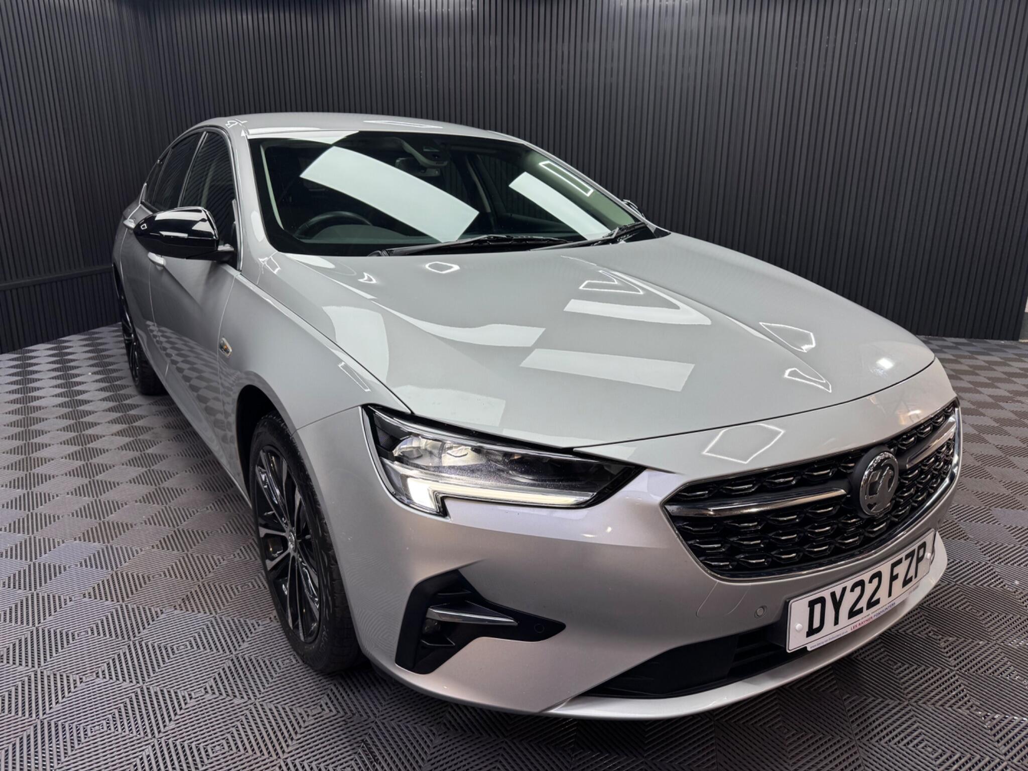 Vauxhall Insignia view 11