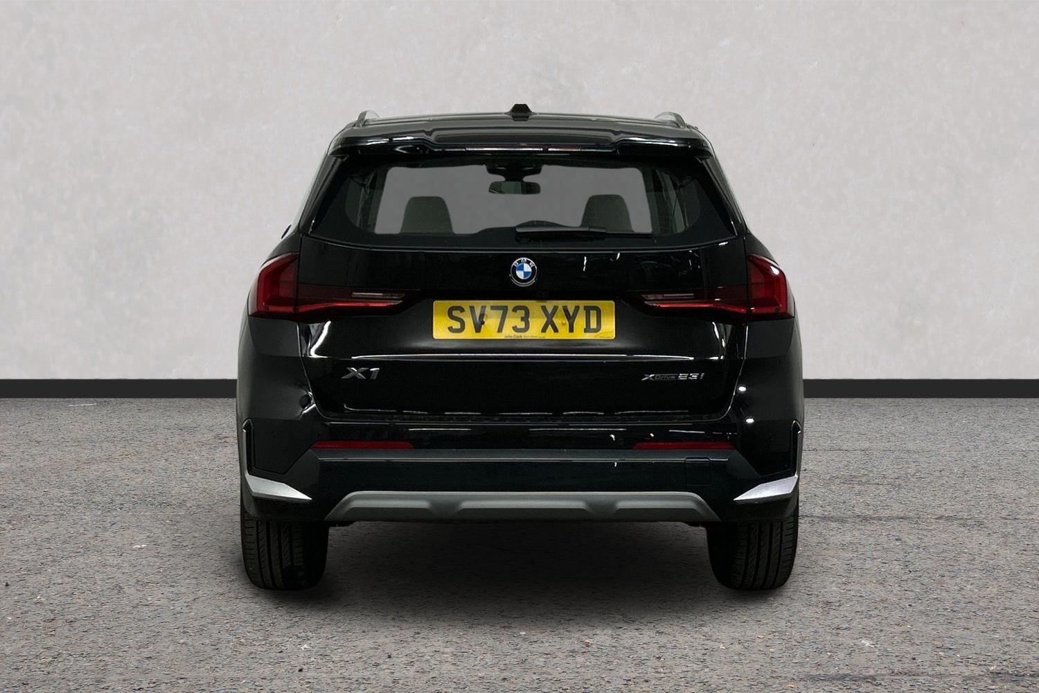 BMW X1 view 16