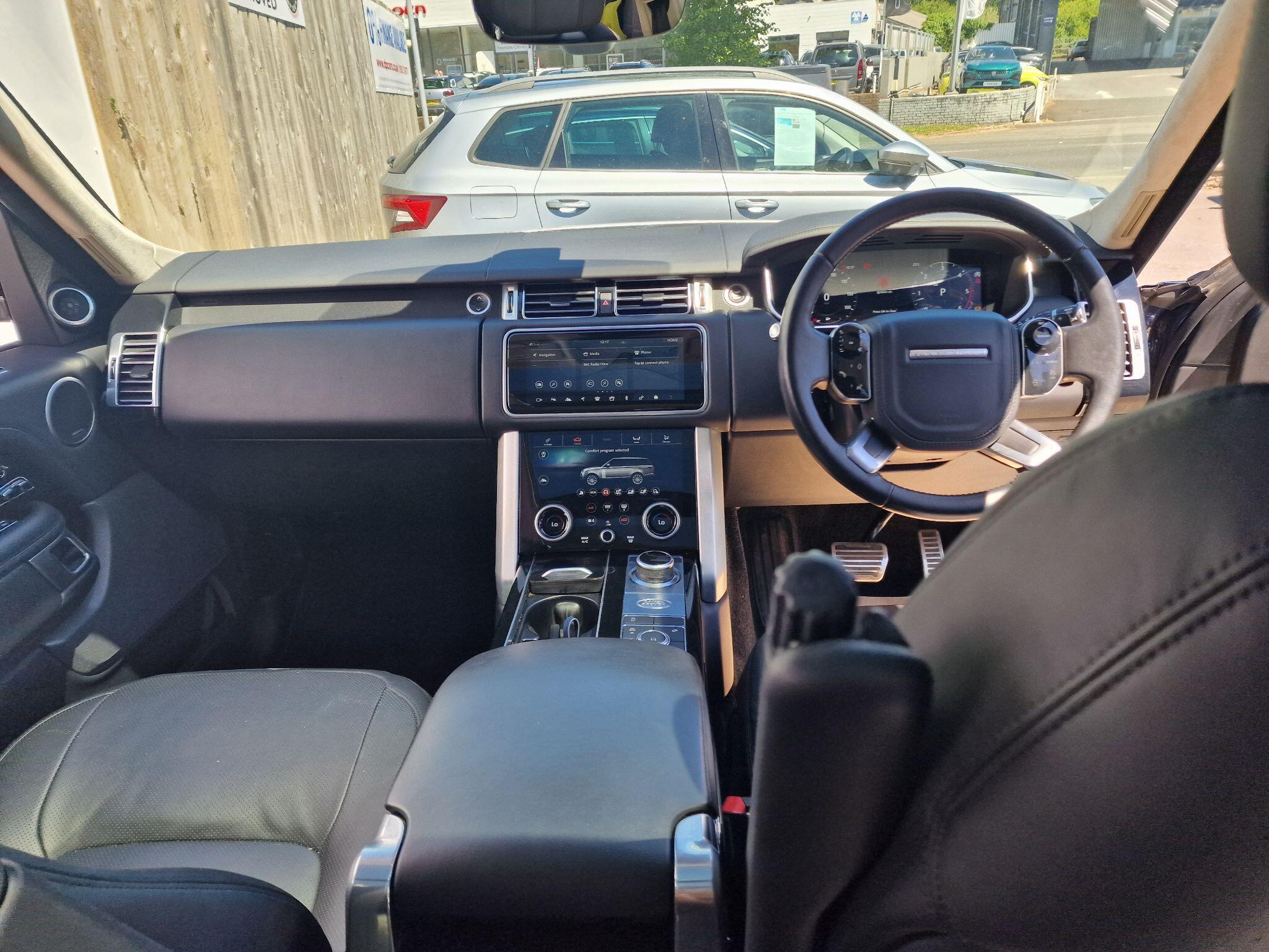 Land Rover Range Rover view 17