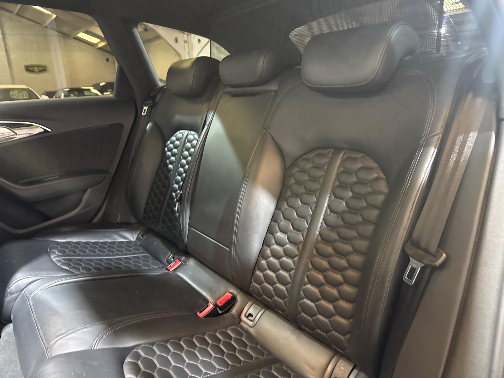 Audi RS6 view 25