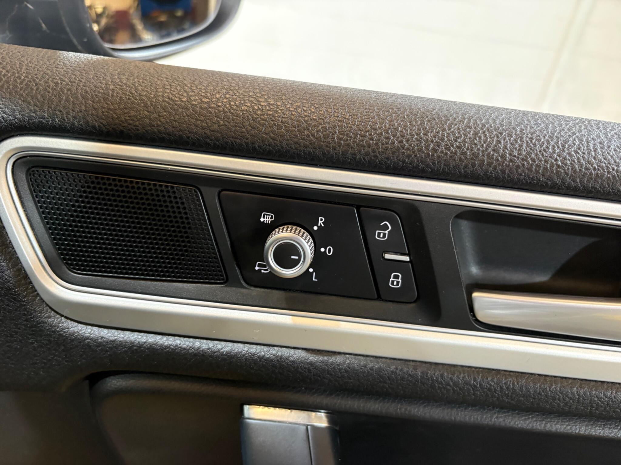 Volkswagen Touareg view 39
