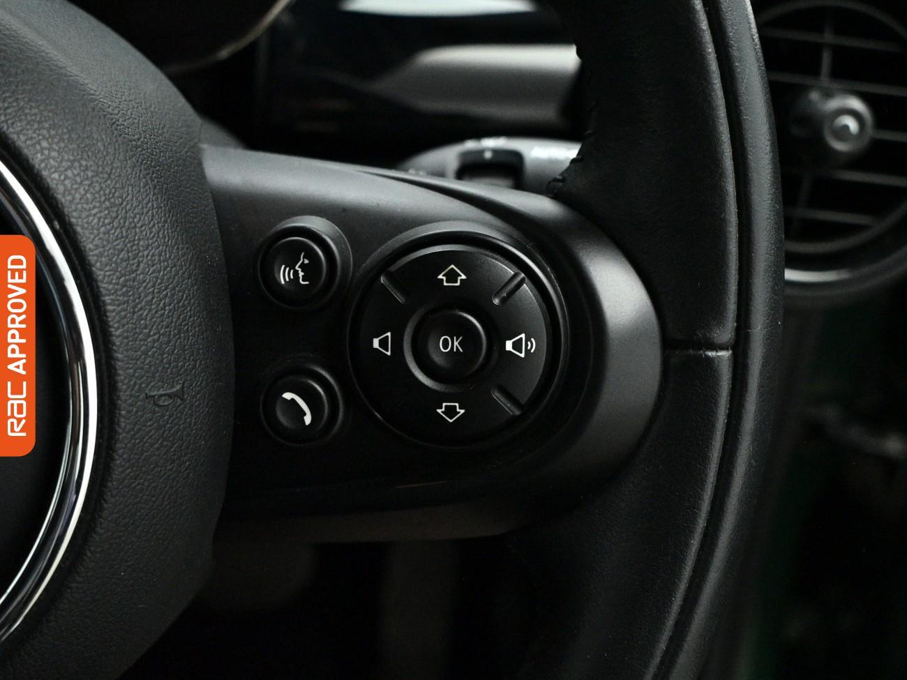 Mini Hatch view 22