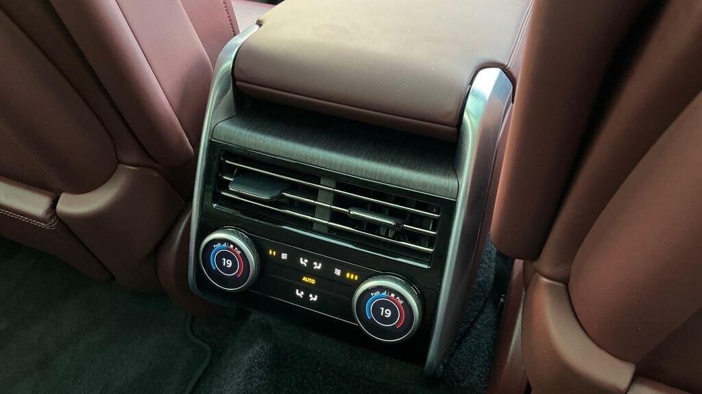 Land Rover Range Rover view 15