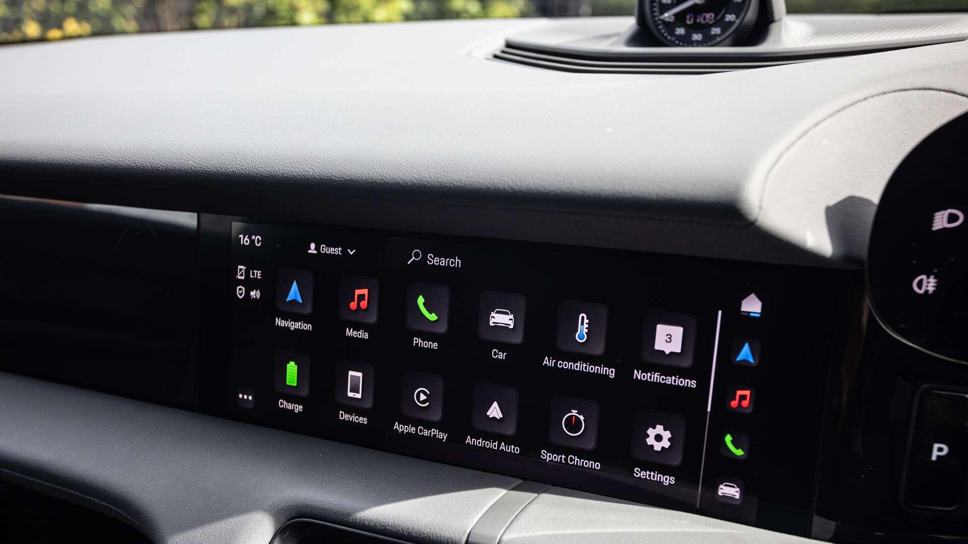Porsche Taycan view 25