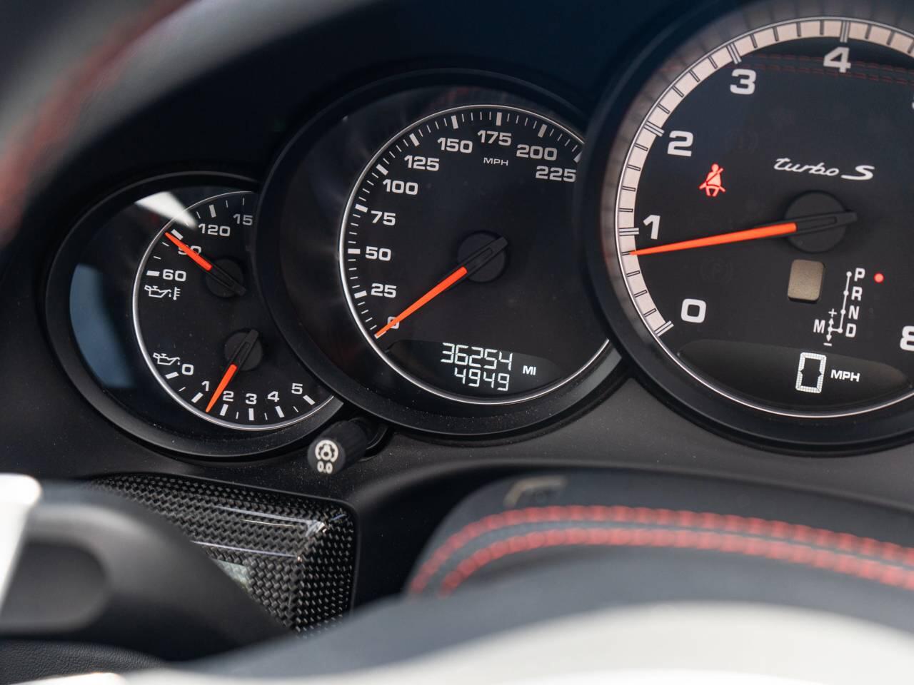 Porsche 911 view 26