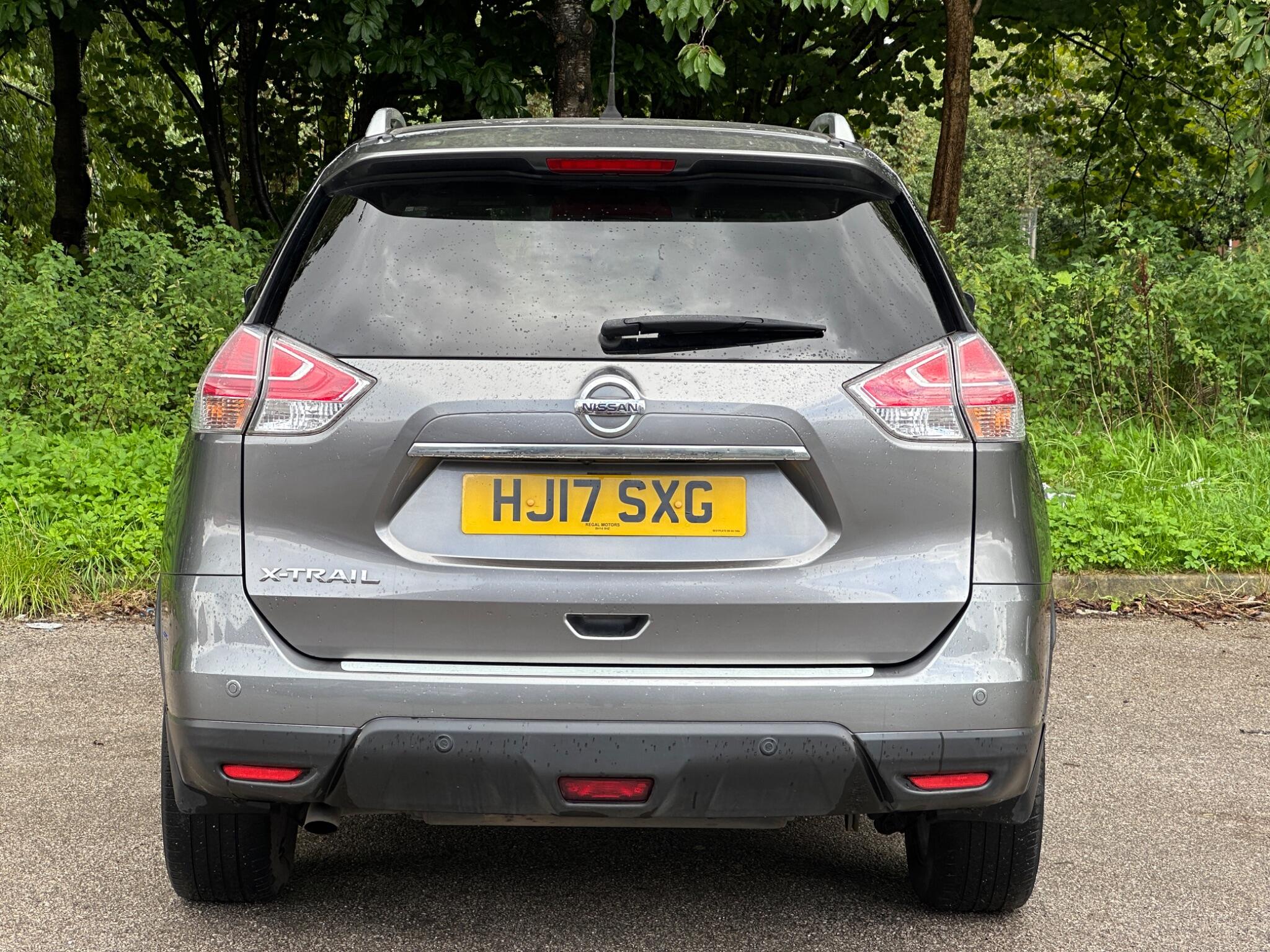 Nissan X-Trail view 6