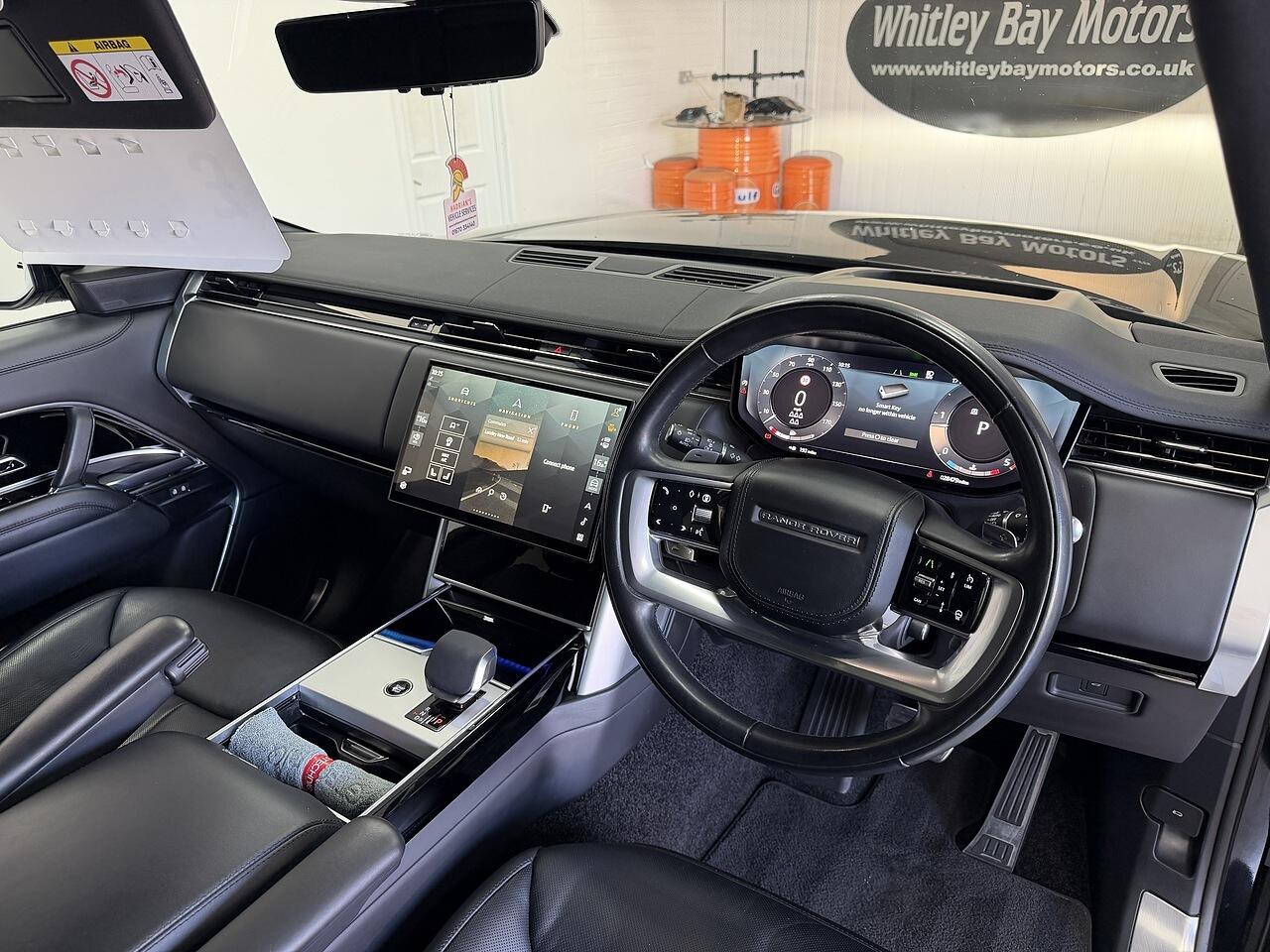Land Rover Range Rover view 11