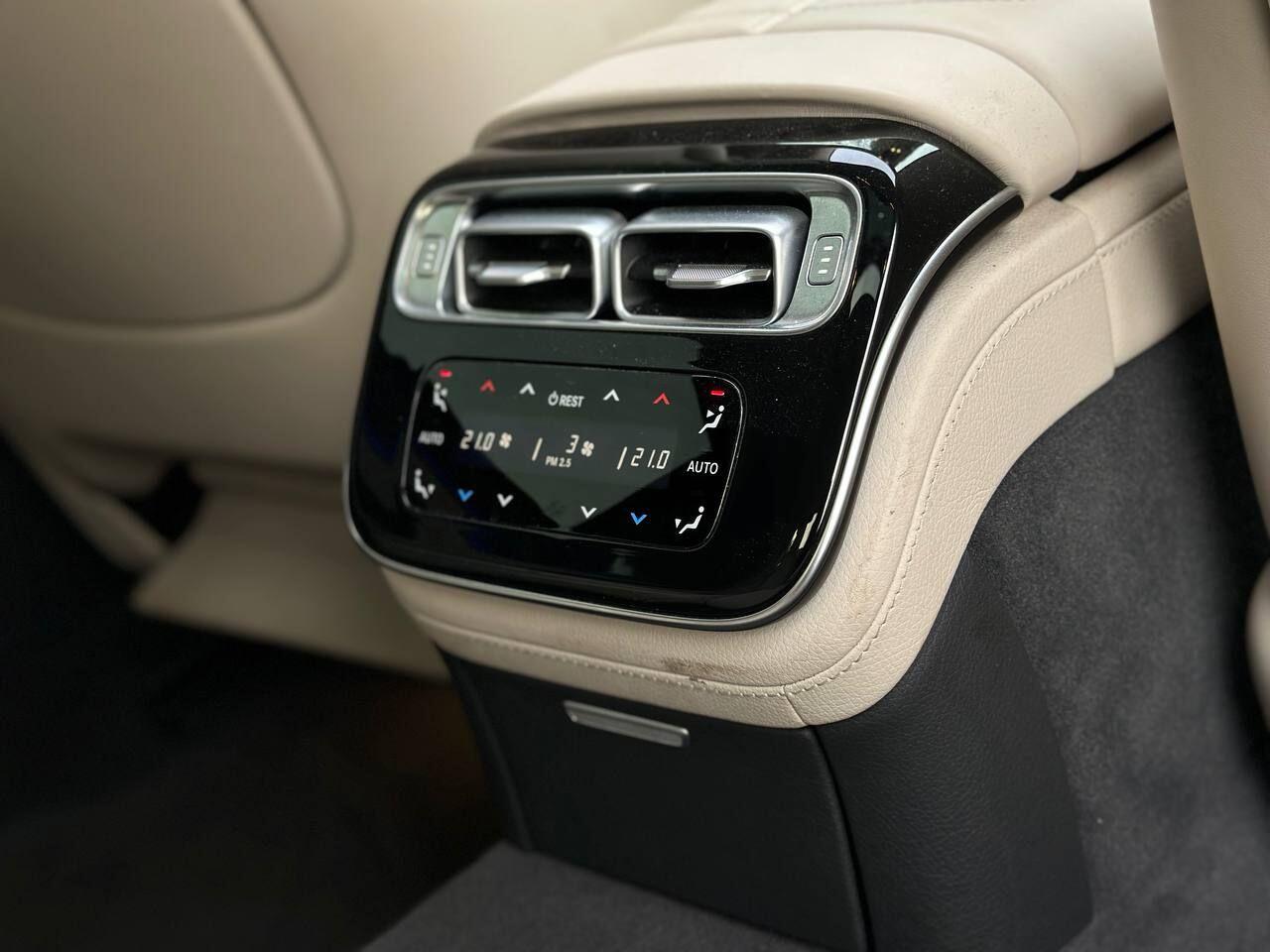 Mercedes-Benz S-Class view 28
