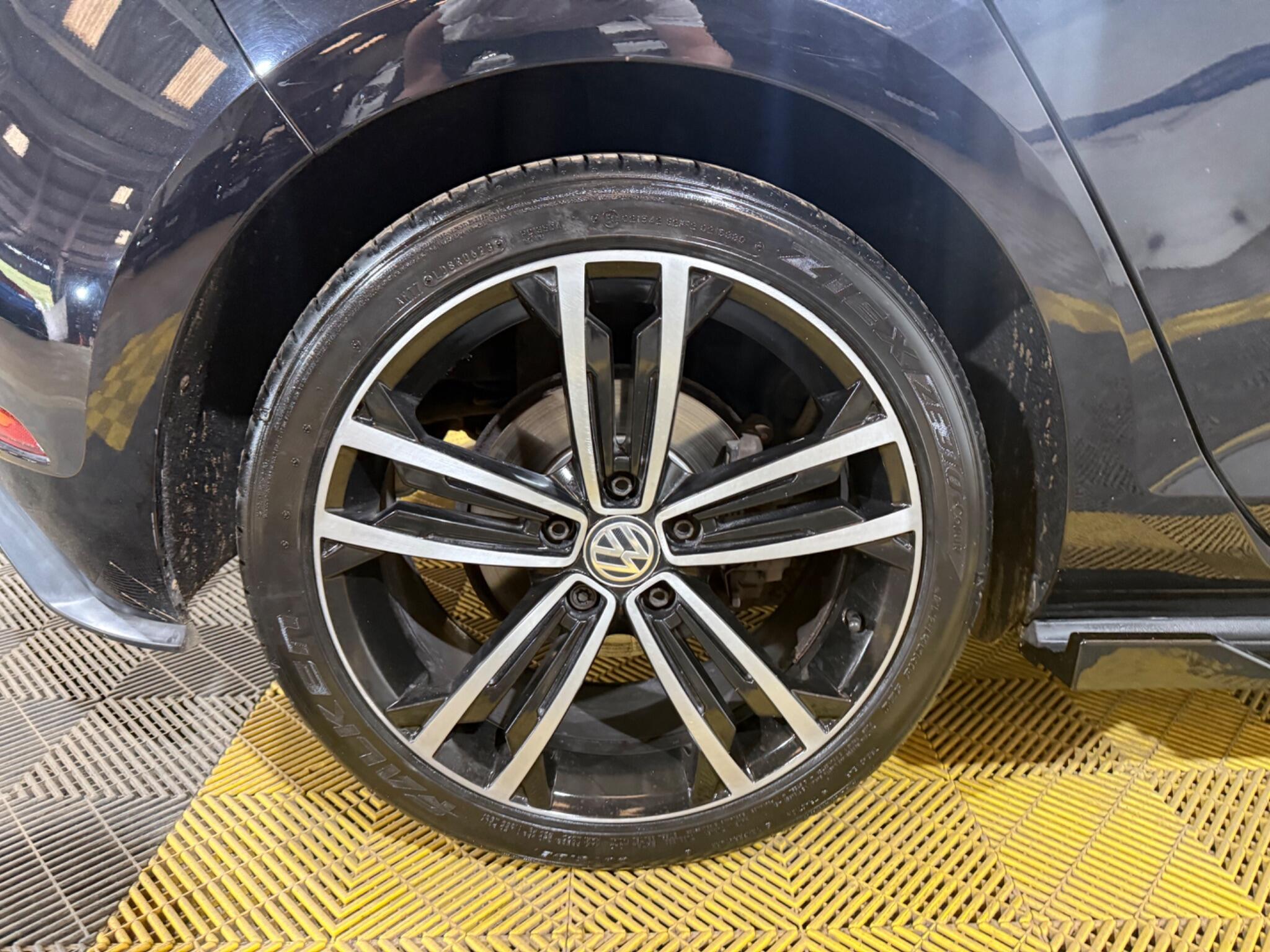 Volkswagen Golf view 46