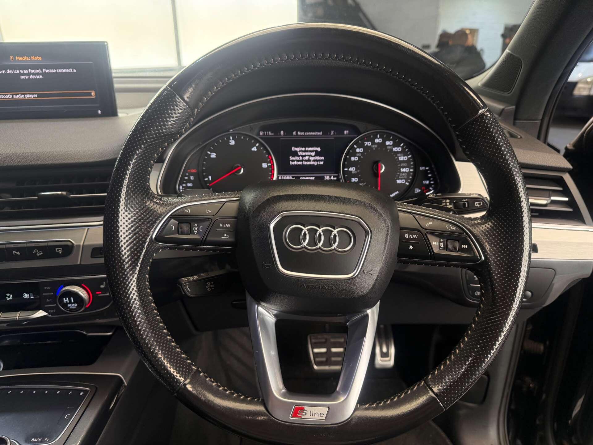 Audi Q7 view 28
