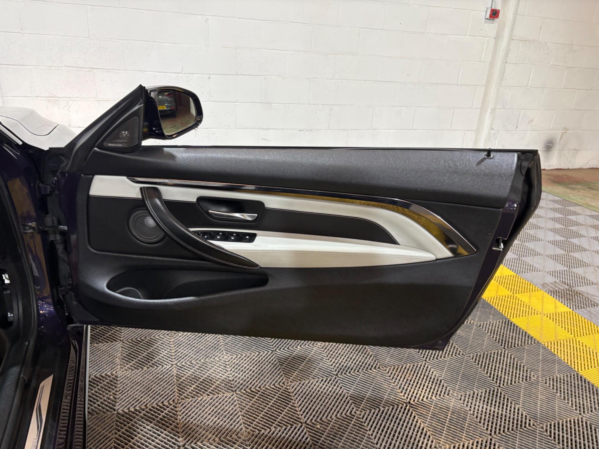 BMW M4 view 32