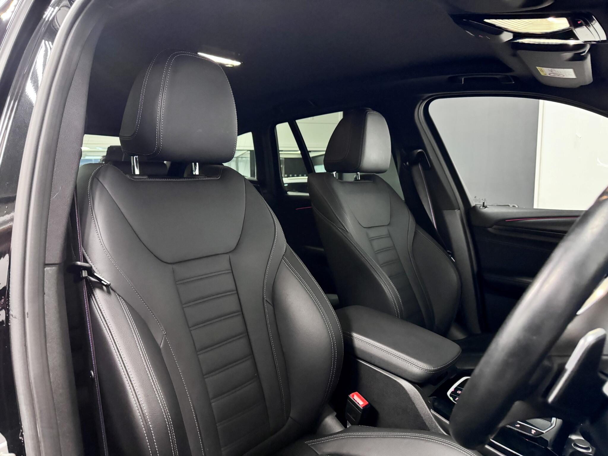 BMW X3 view 21