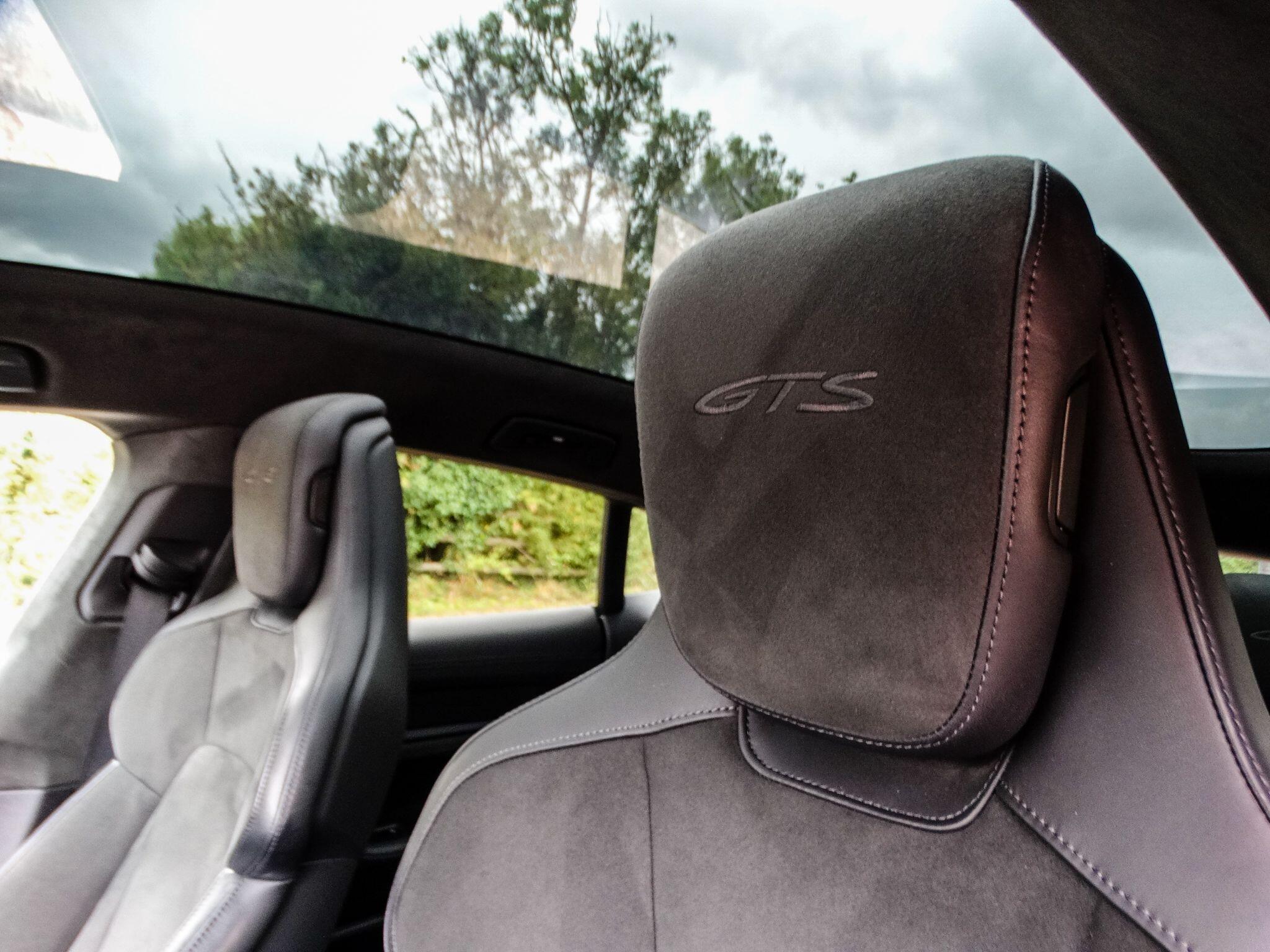 Porsche Taycan view 12