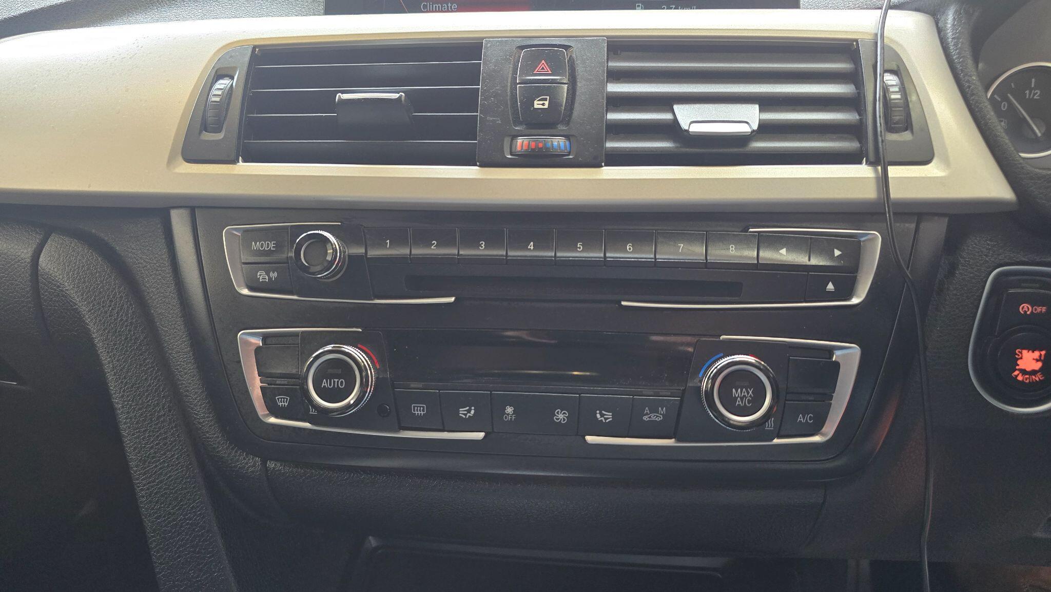 BMW 3 Series view 11