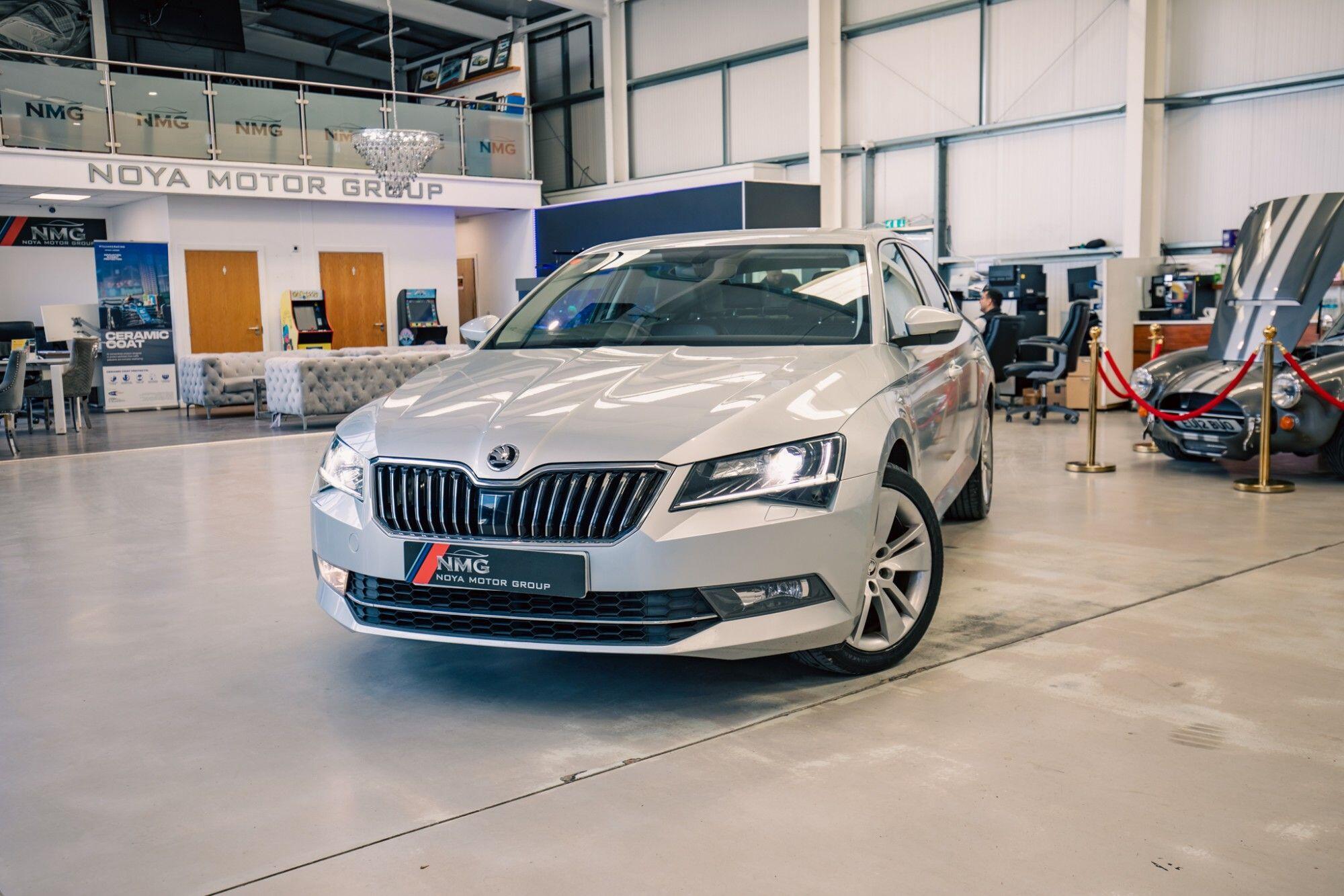 Skoda Superb view 4