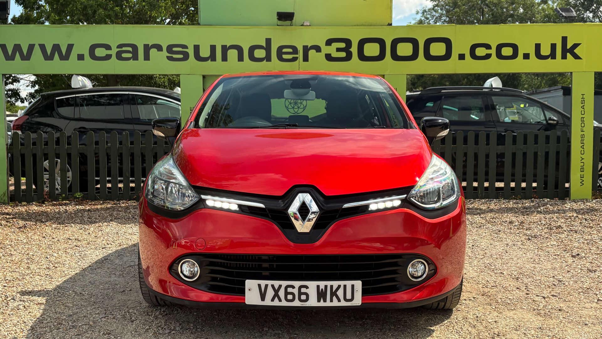 Renault Clio view 2