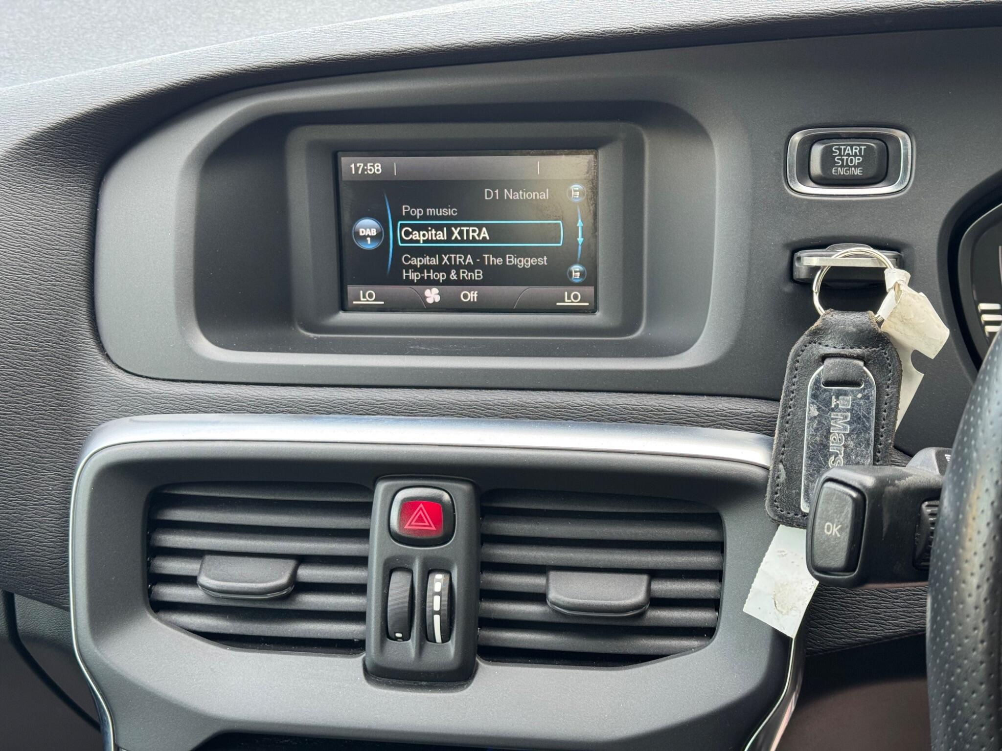 Volvo V40 view 31