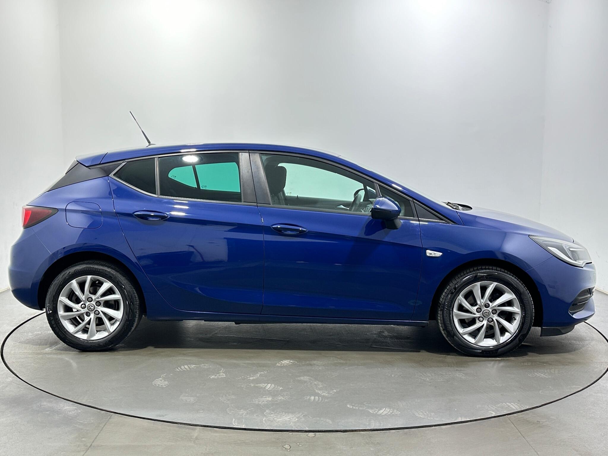 Vauxhall Astra view 9
