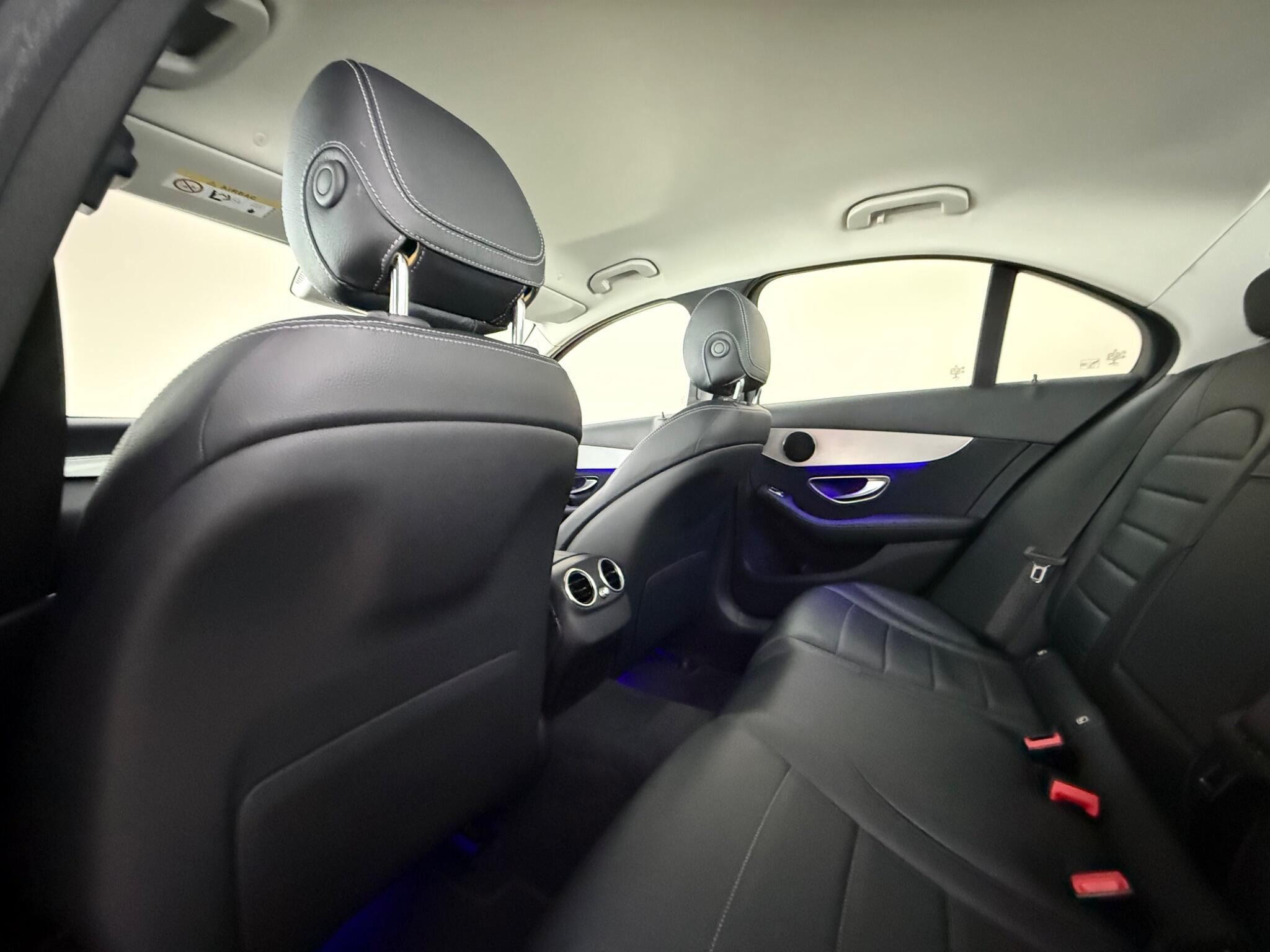 Mercedes-Benz C-Class view 31