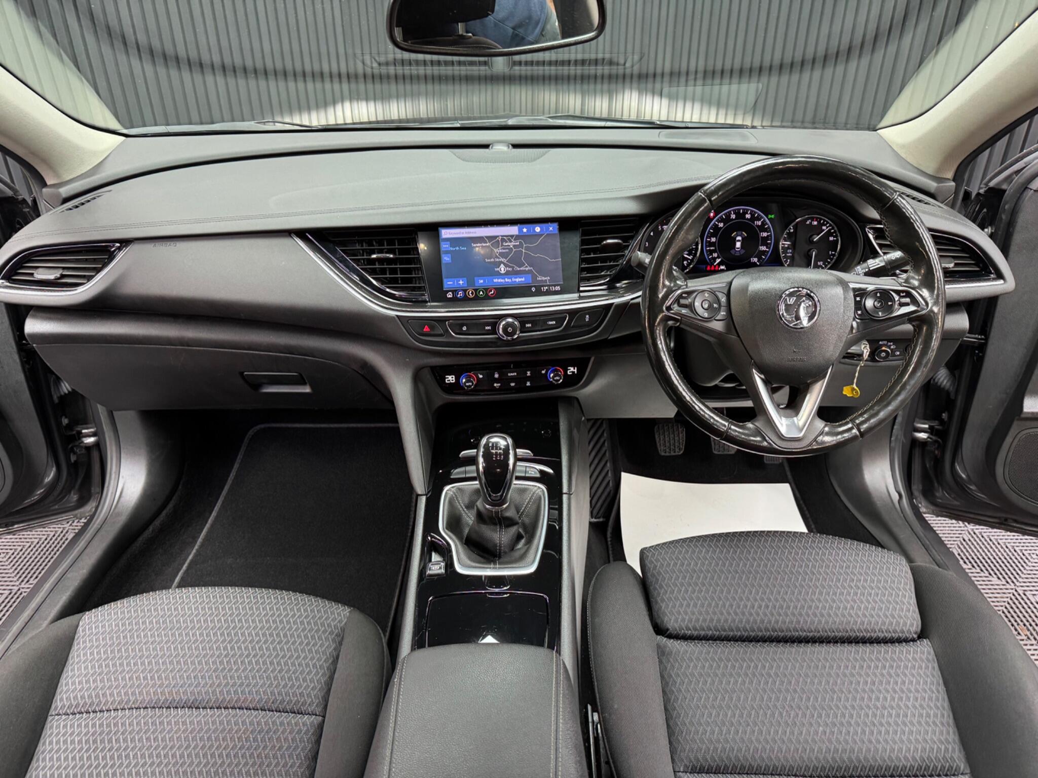 Vauxhall Insignia view 4
