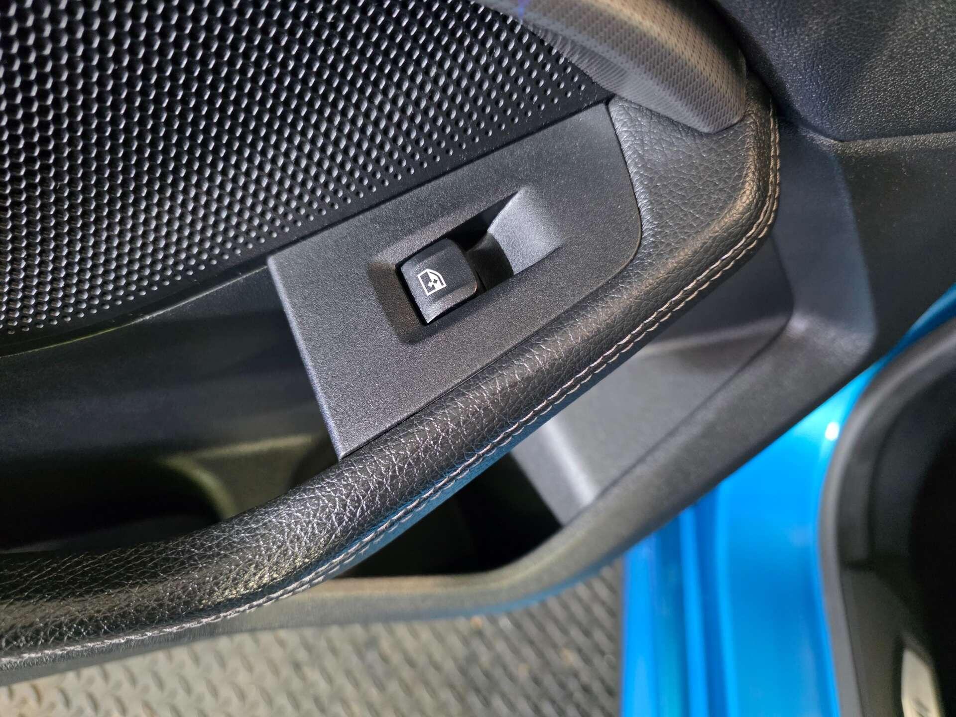 BMW 2 Series view 53