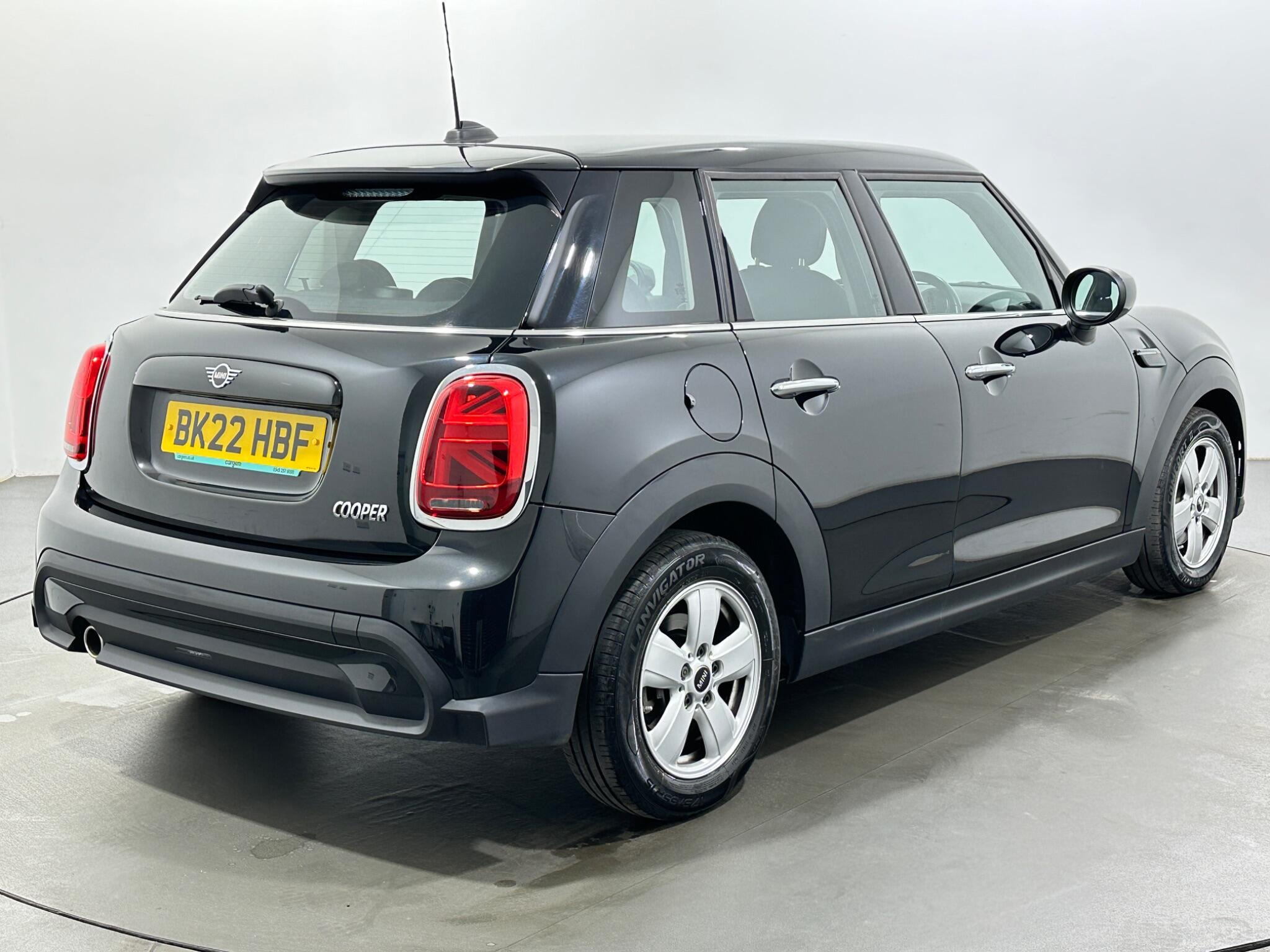 Mini Cooper view 8
