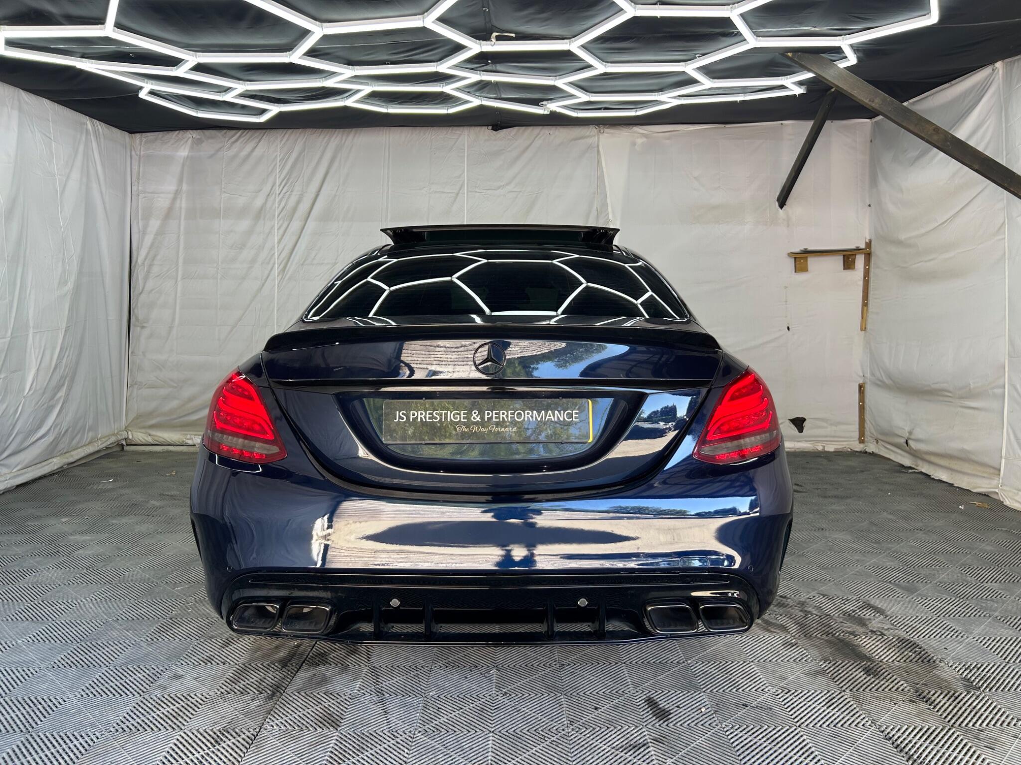 Mercedes-Benz C Class view 7