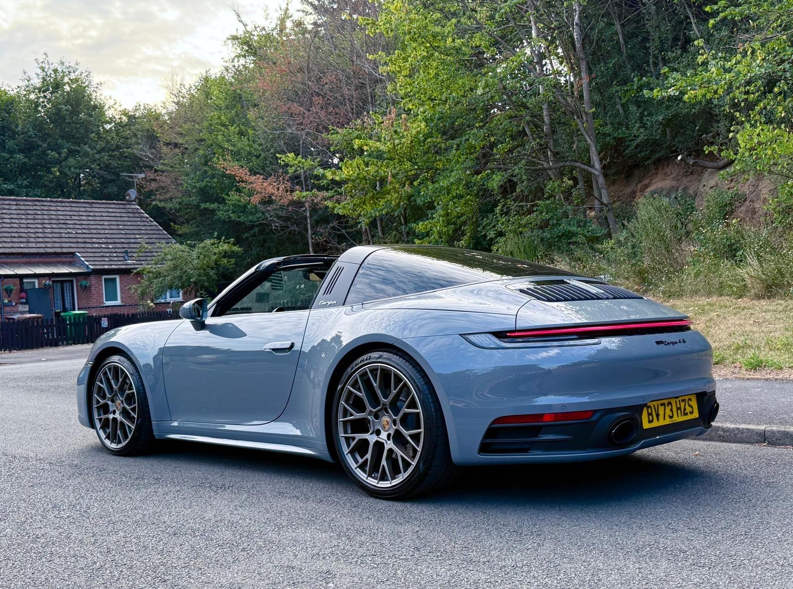 Porsche 911 view 43